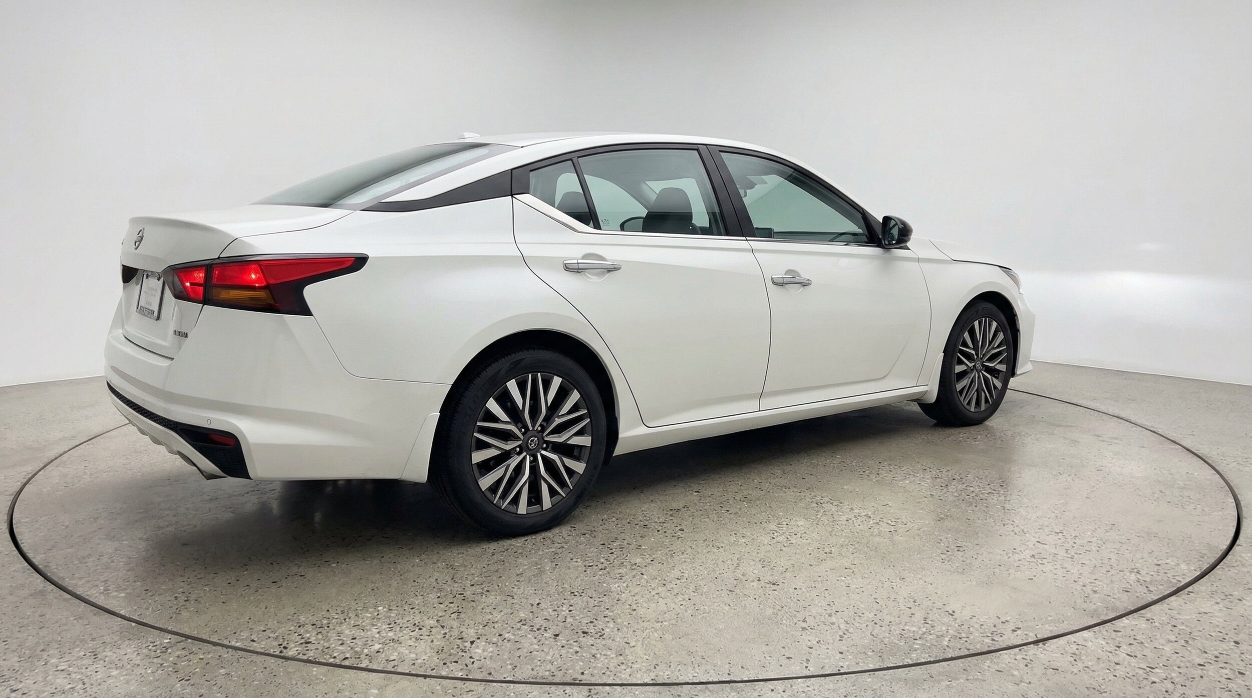 Thumbnail: 2025 Nissan Altima - 9