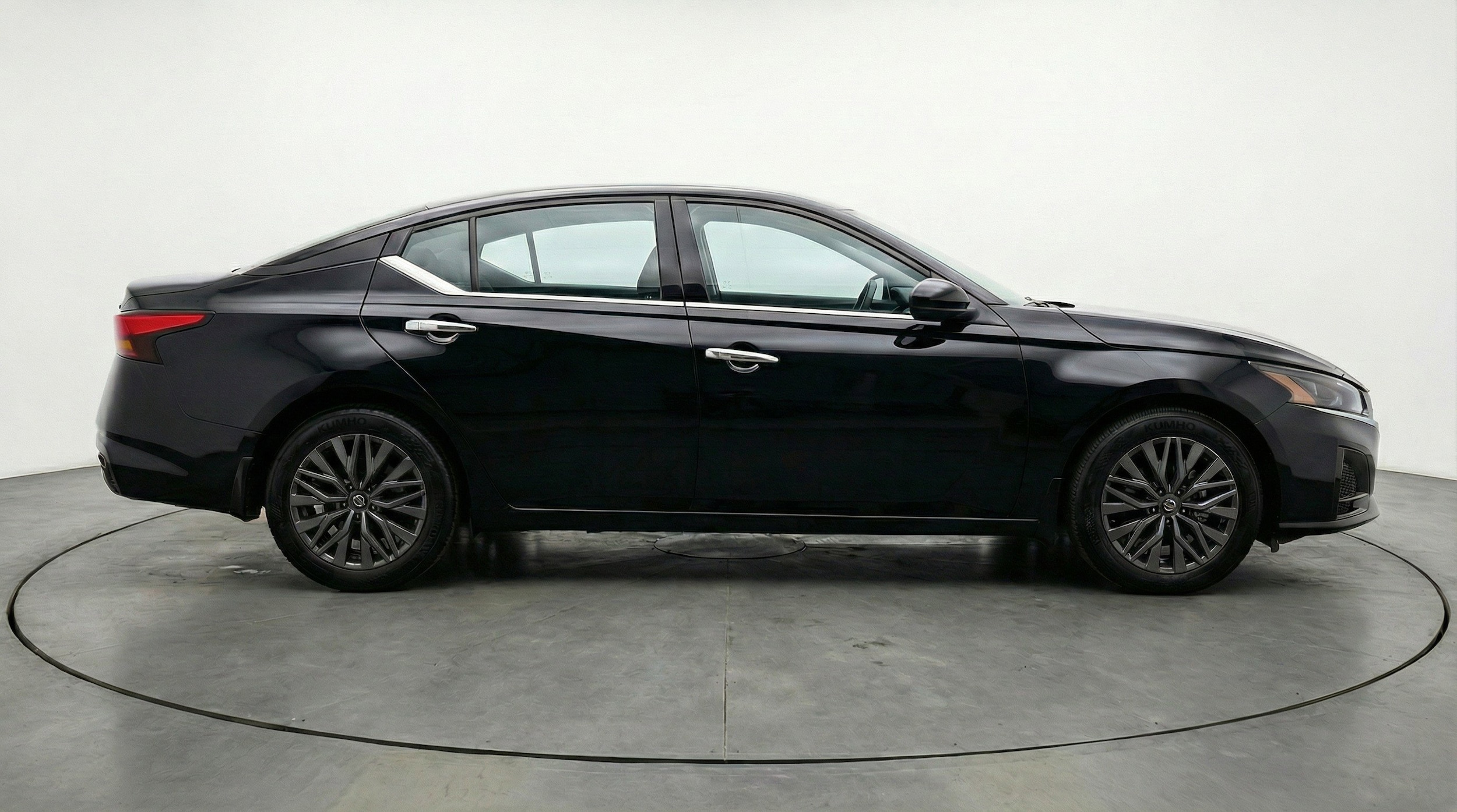Thumbnail: 2025 Nissan Altima - 11