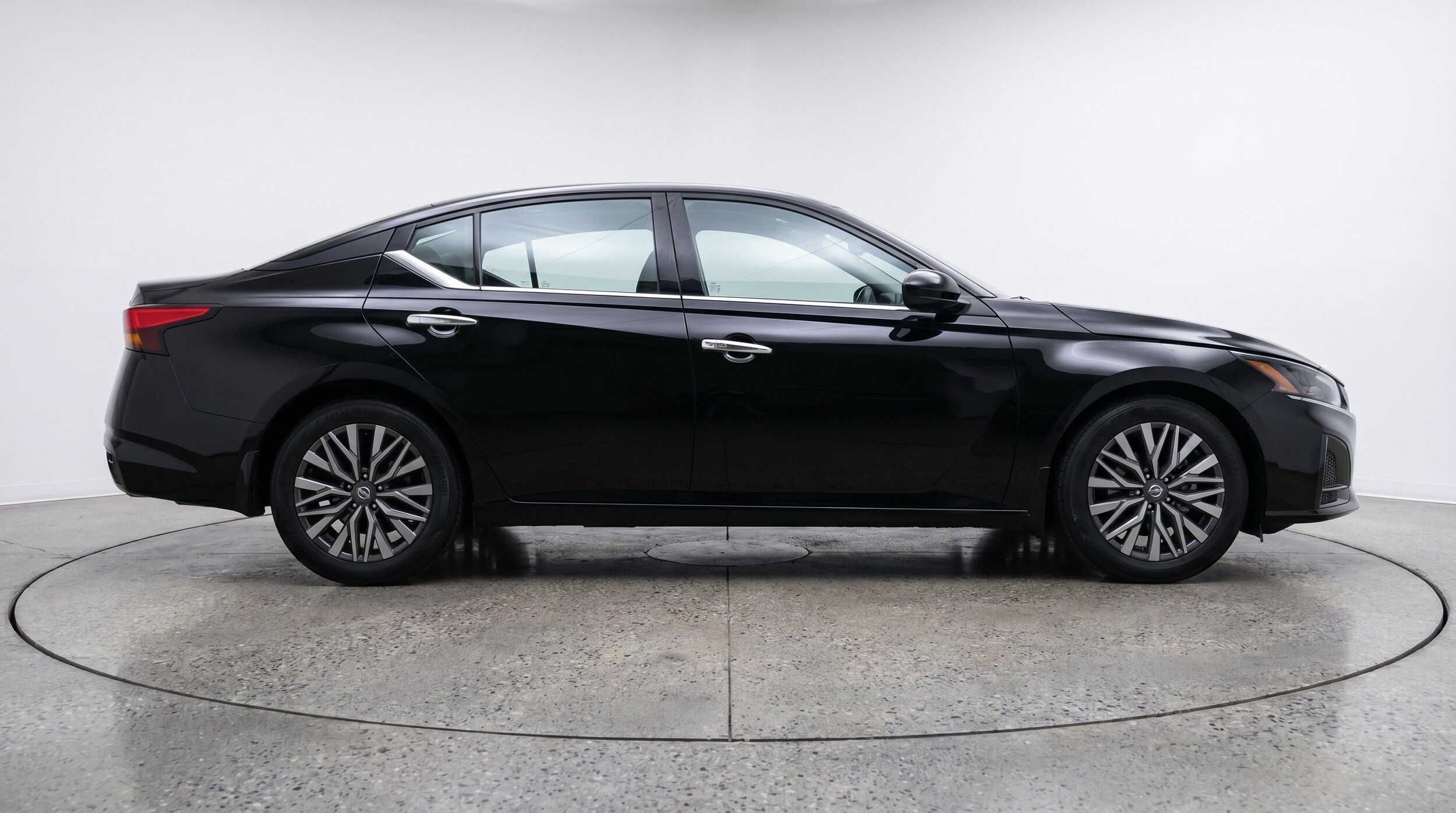 Thumbnail: 2025 Nissan Altima - 11