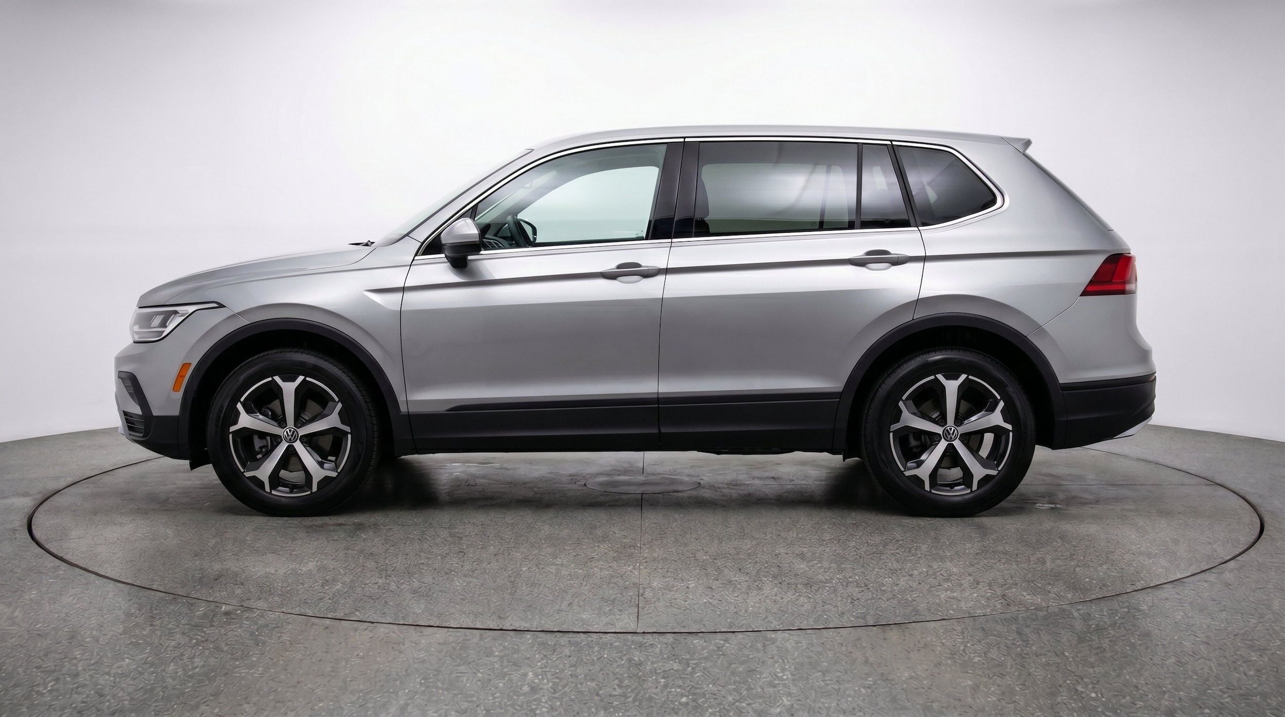 Thumbnail: 2026 Volkswagen Tiguan - 5