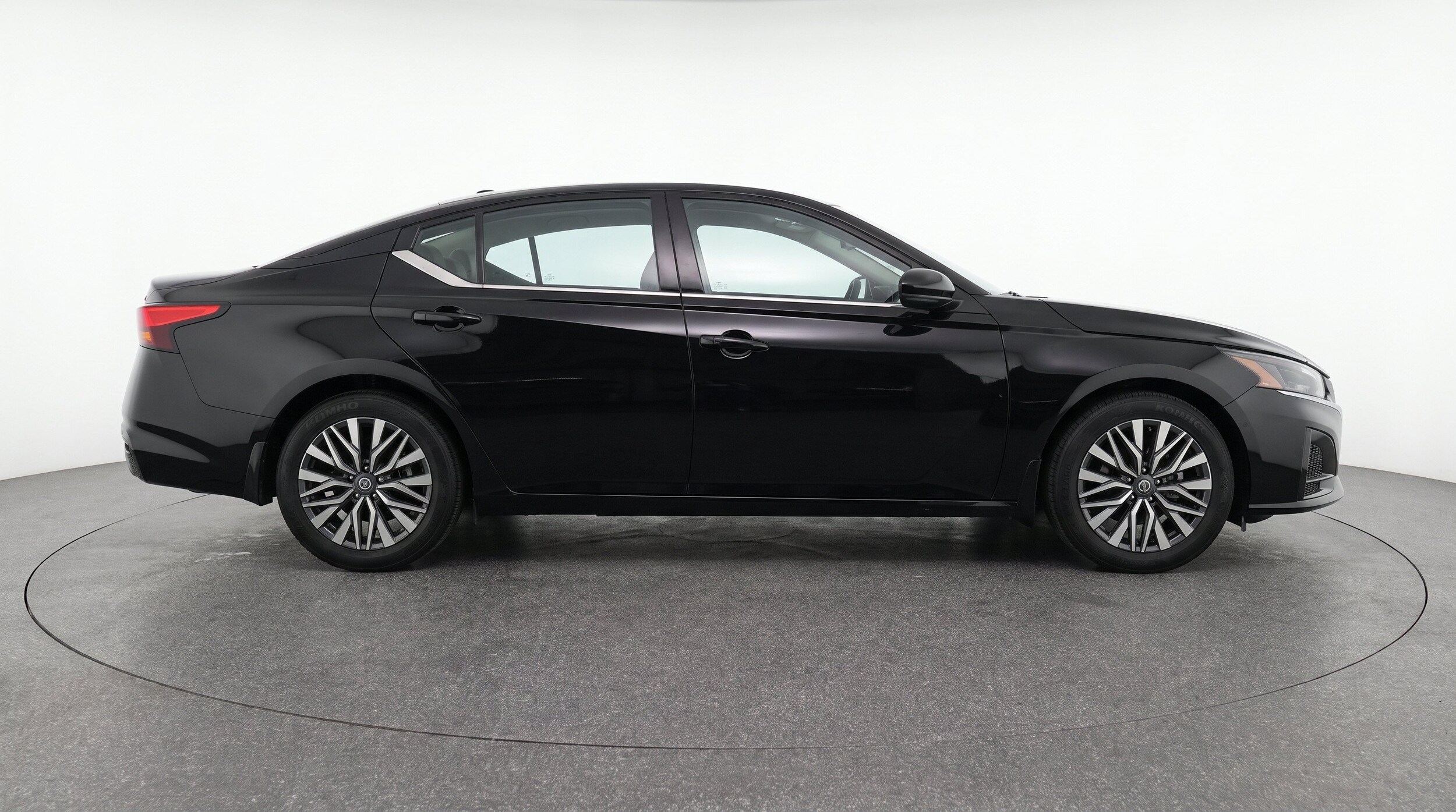Thumbnail: 2025 Nissan Altima - 10