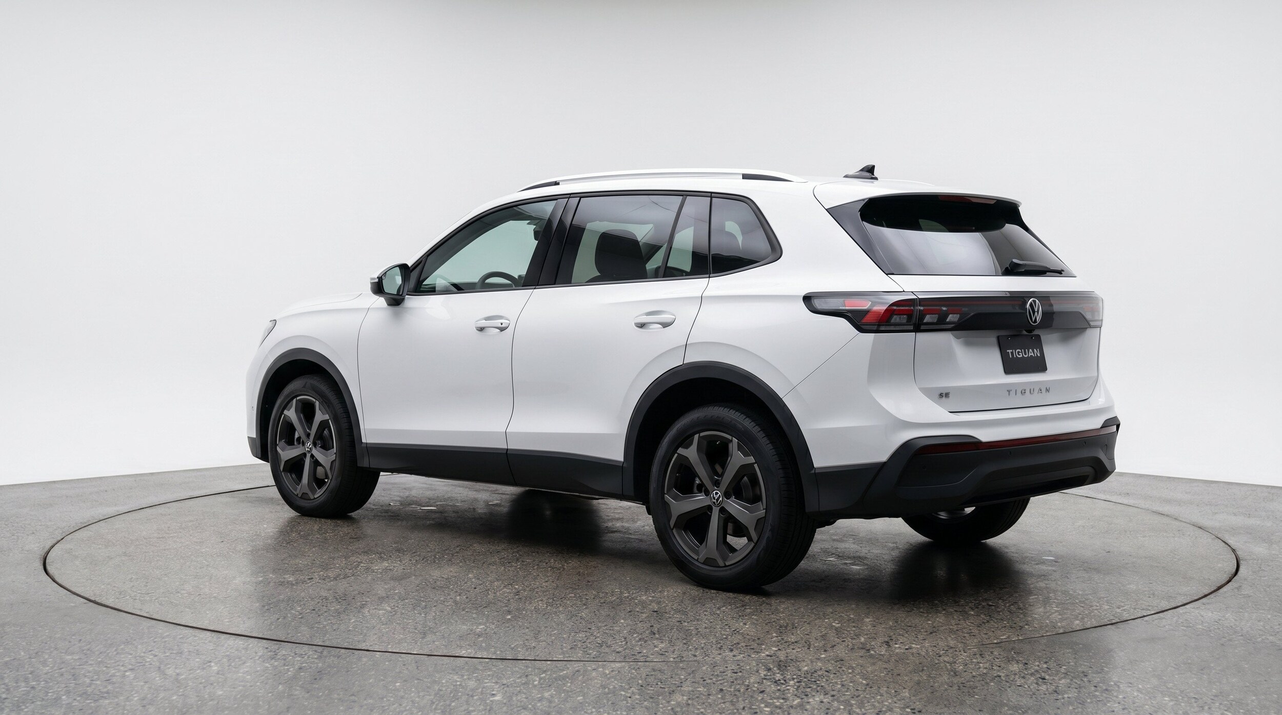 Thumbnail: 2026 Volkswagen Tiguan - 6