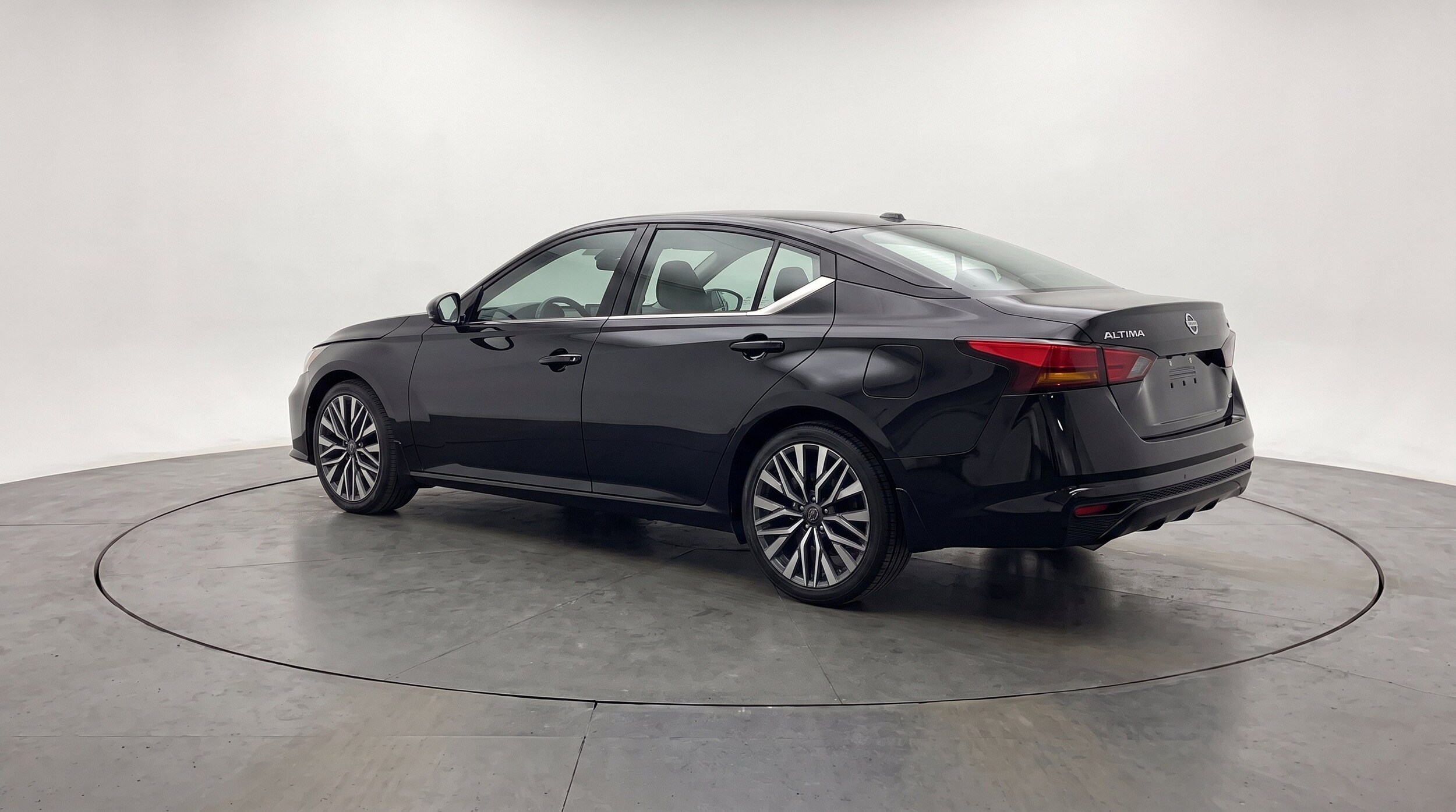 Thumbnail: 2025 Nissan Altima - 6