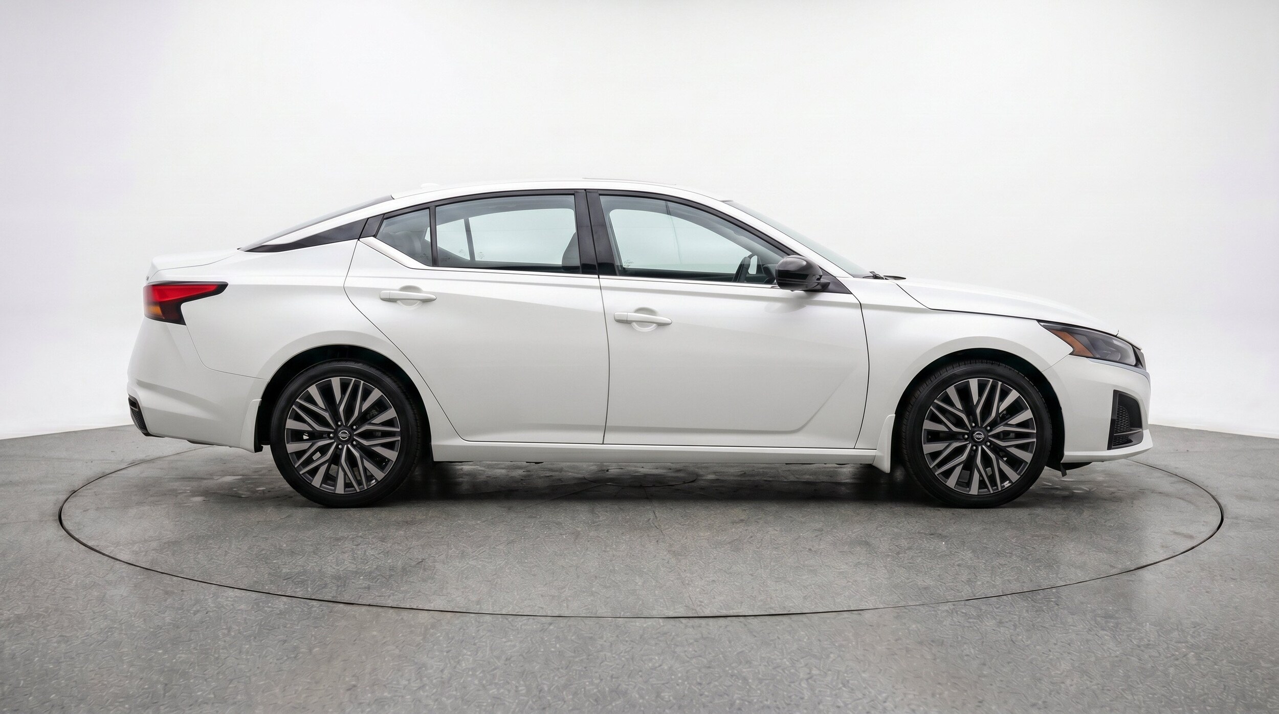 Thumbnail: 2025 Nissan Altima - 11