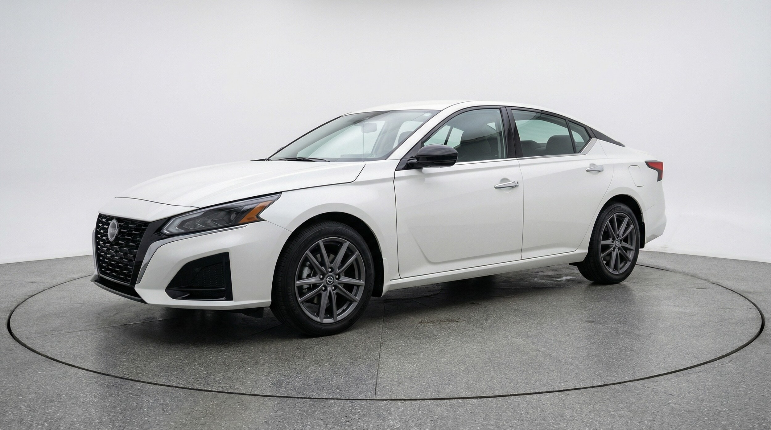 Thumbnail: 2025 Nissan Altima - 3