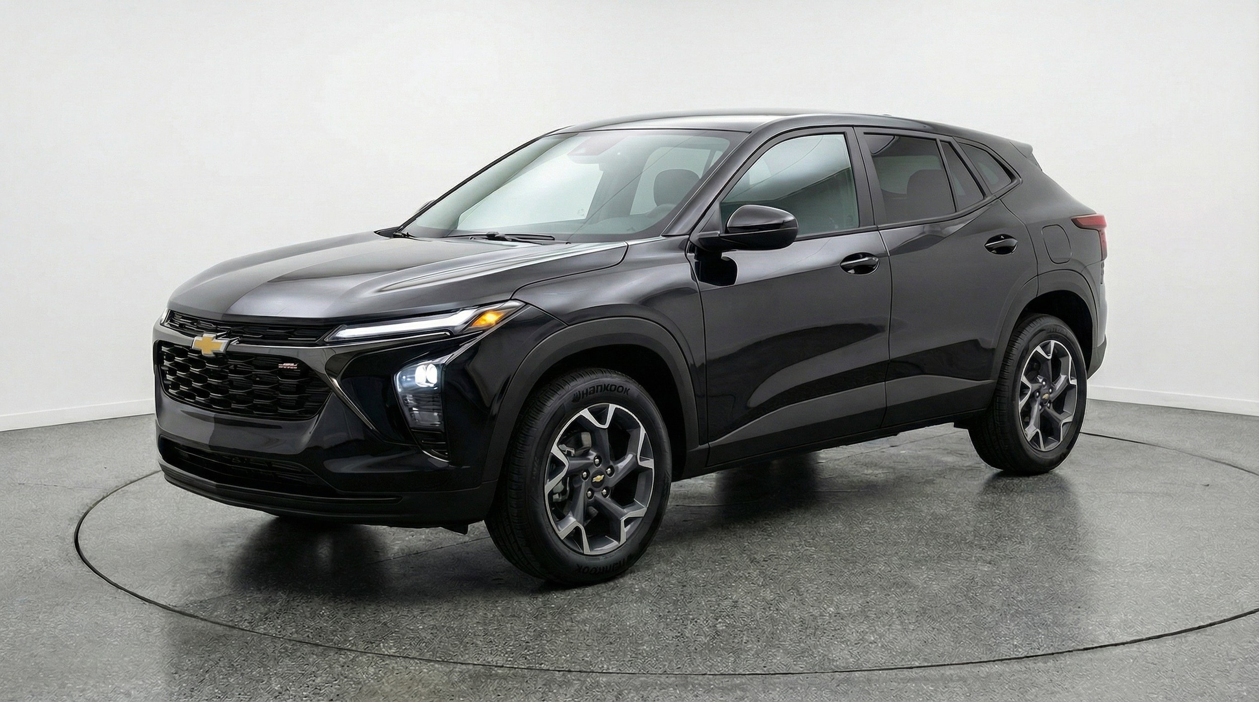 Thumbnail: 2025 Chevrolet Trax - 3