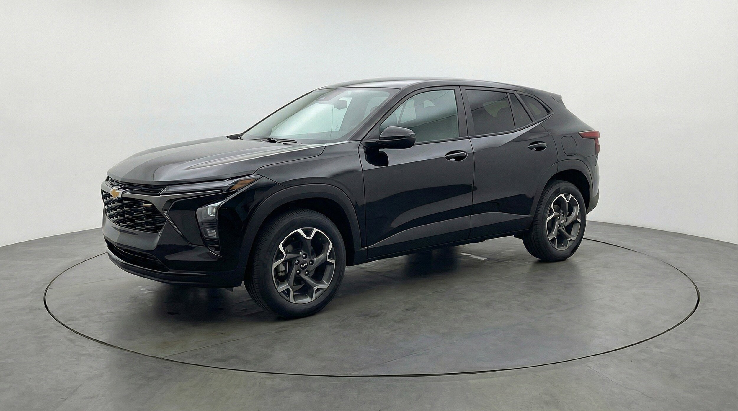 Thumbnail: 2025 Chevrolet Trax - 3