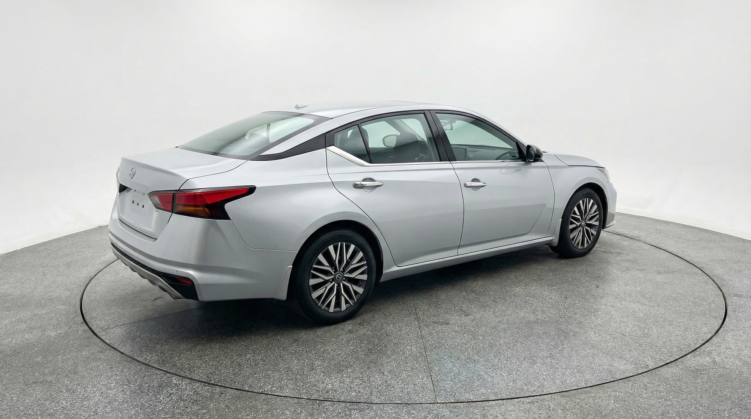 Thumbnail: 2025 Nissan Altima - 9