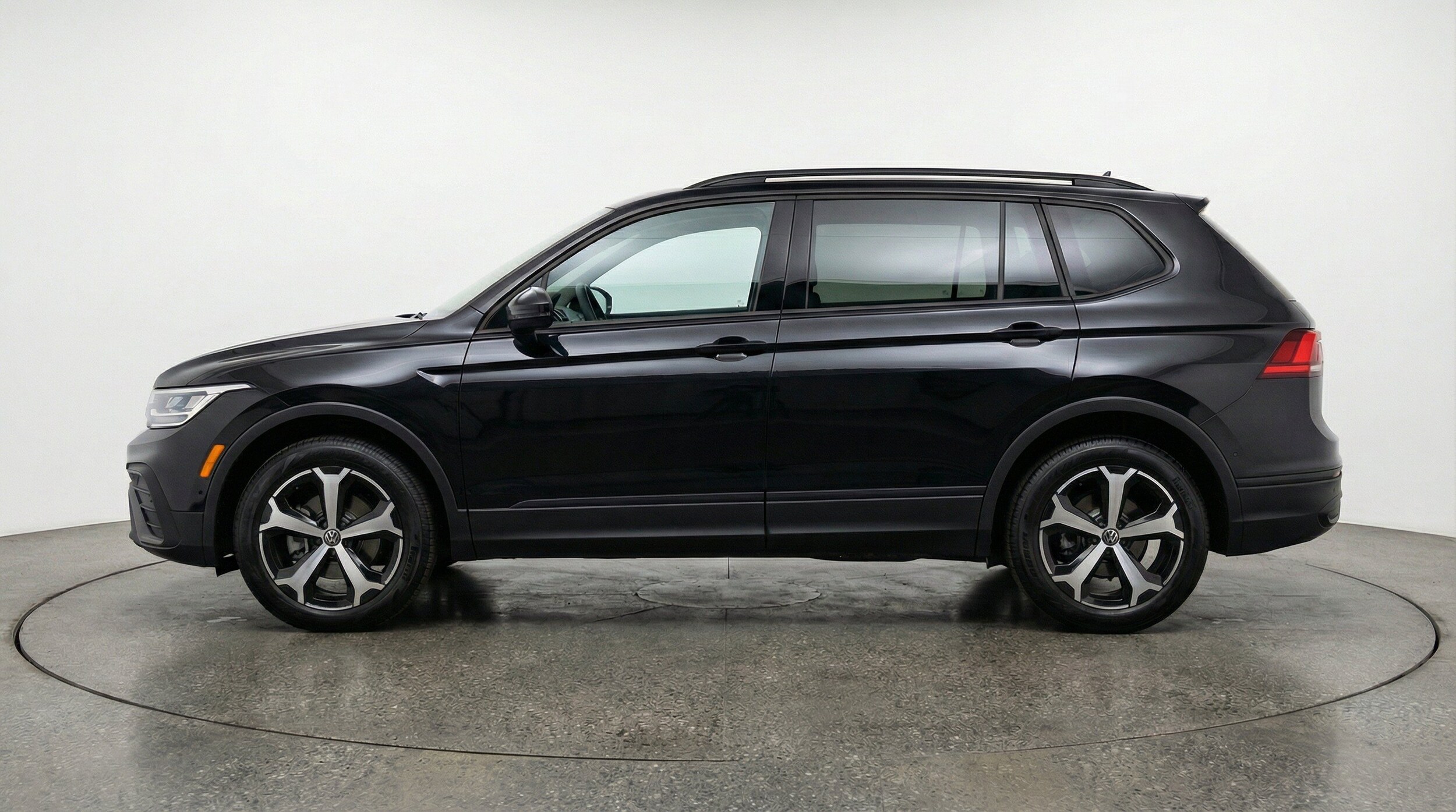 Thumbnail: 2026 Volkswagen Tiguan - 5