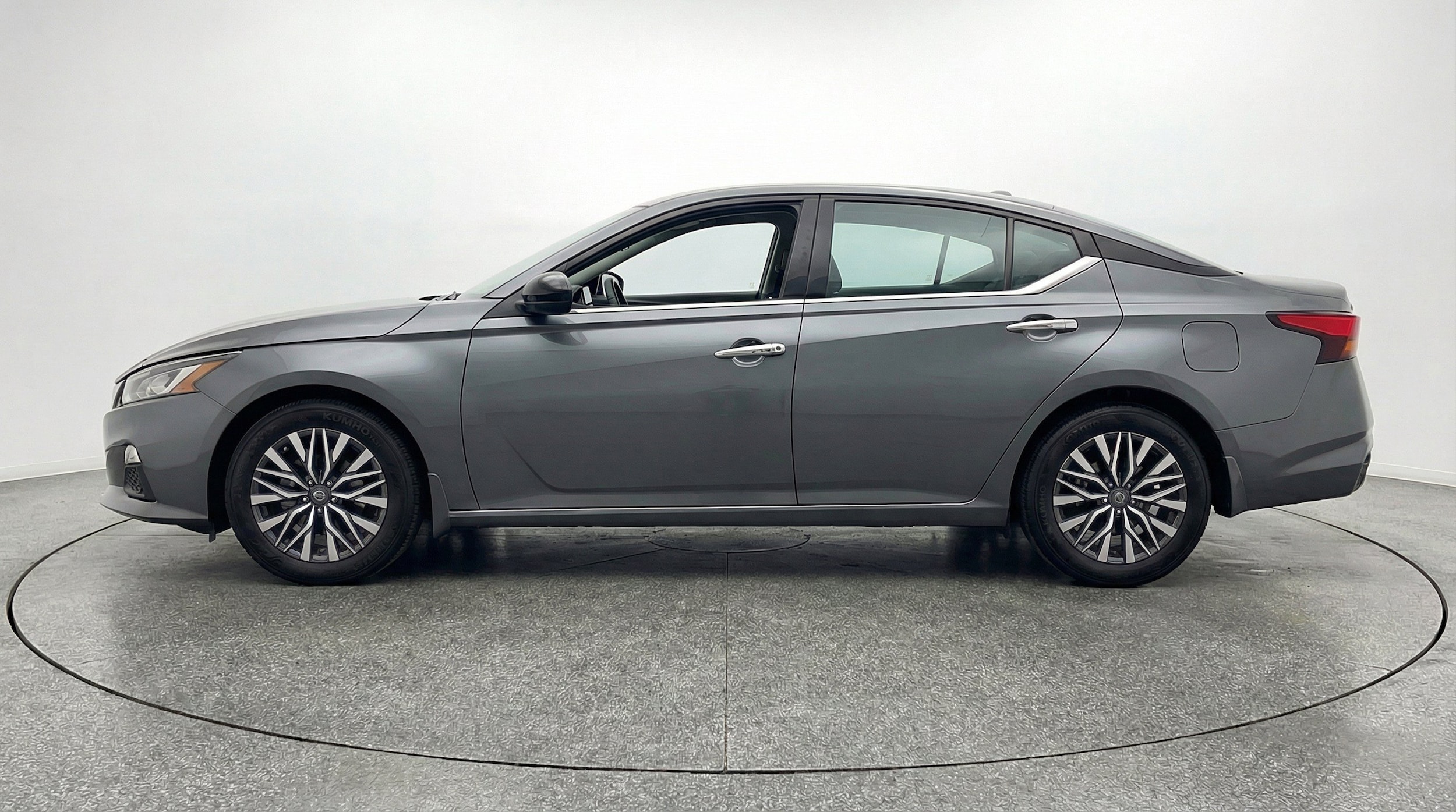 Thumbnail: 2025 Nissan Altima - 5