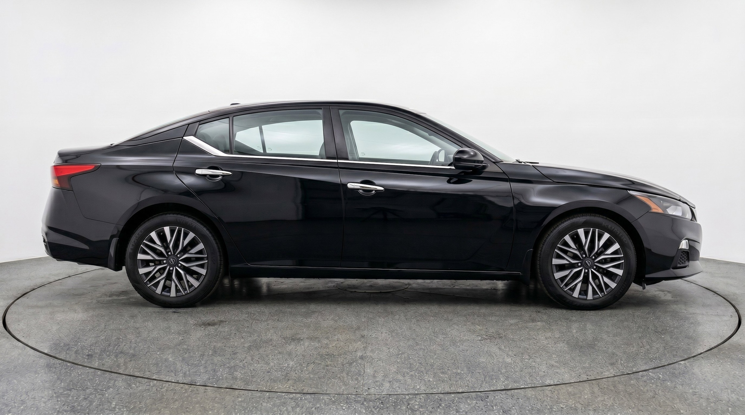 Thumbnail: 2025 Nissan Altima - 11