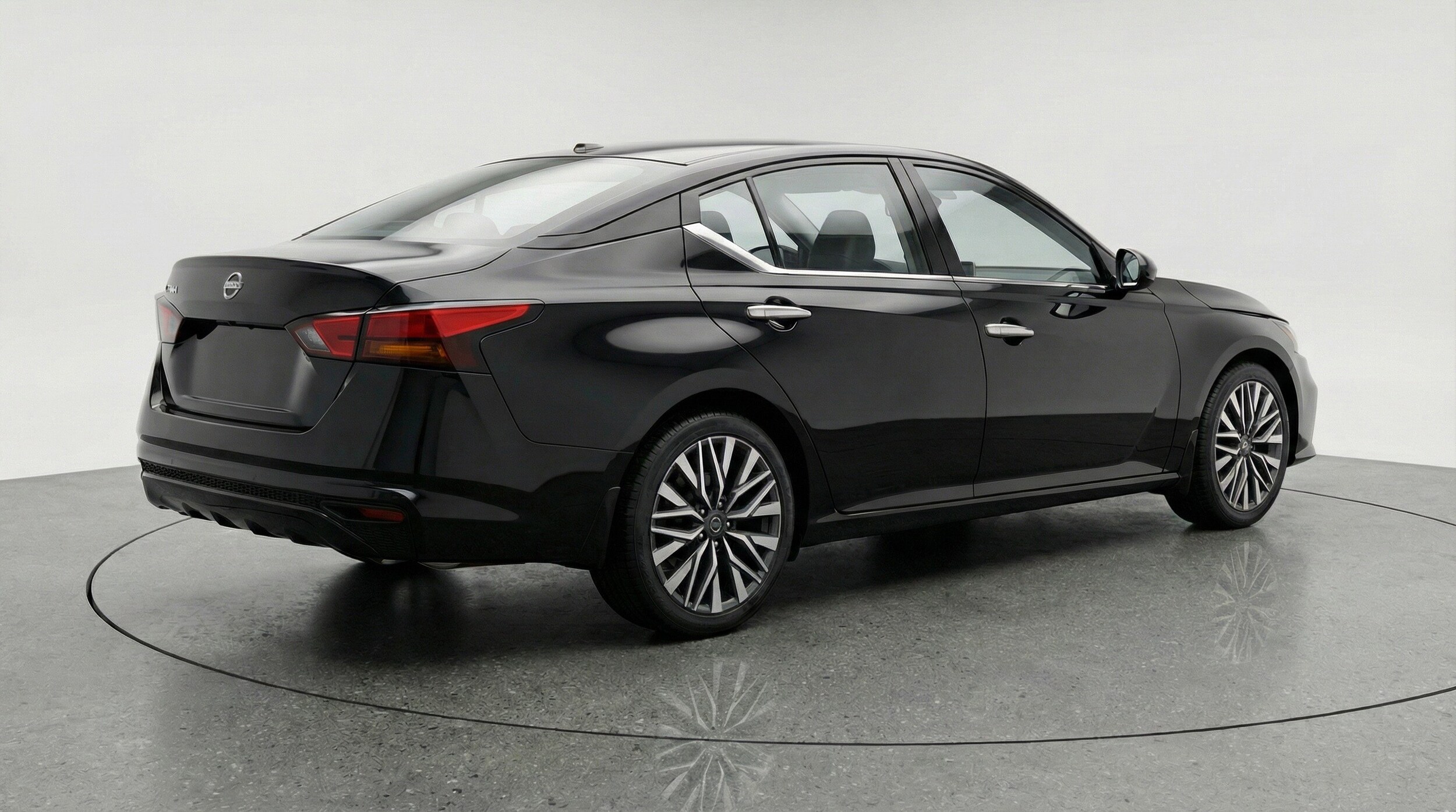 Thumbnail: 2025 Nissan Altima - 9