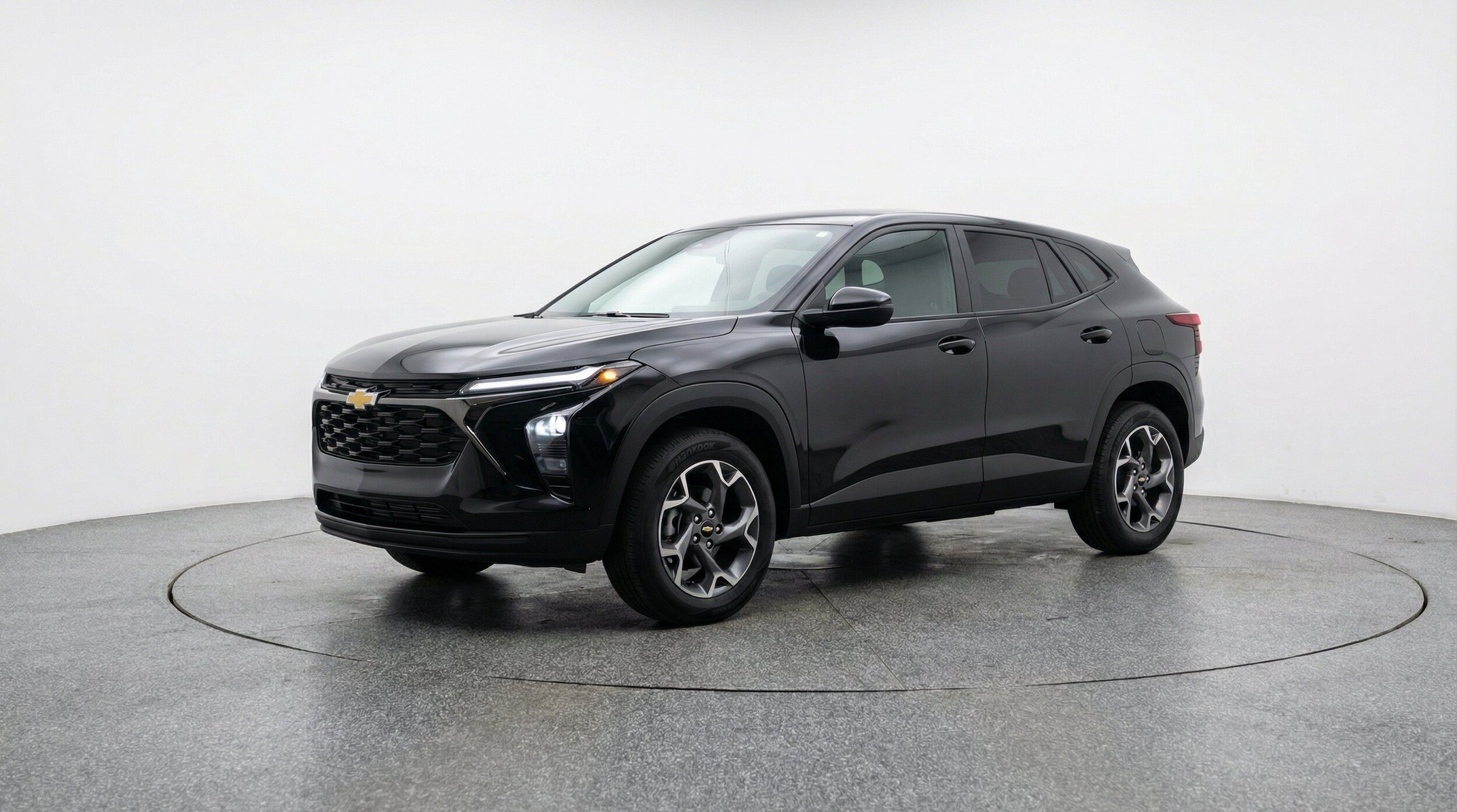 Thumbnail: 2025 Chevrolet Trax - 3