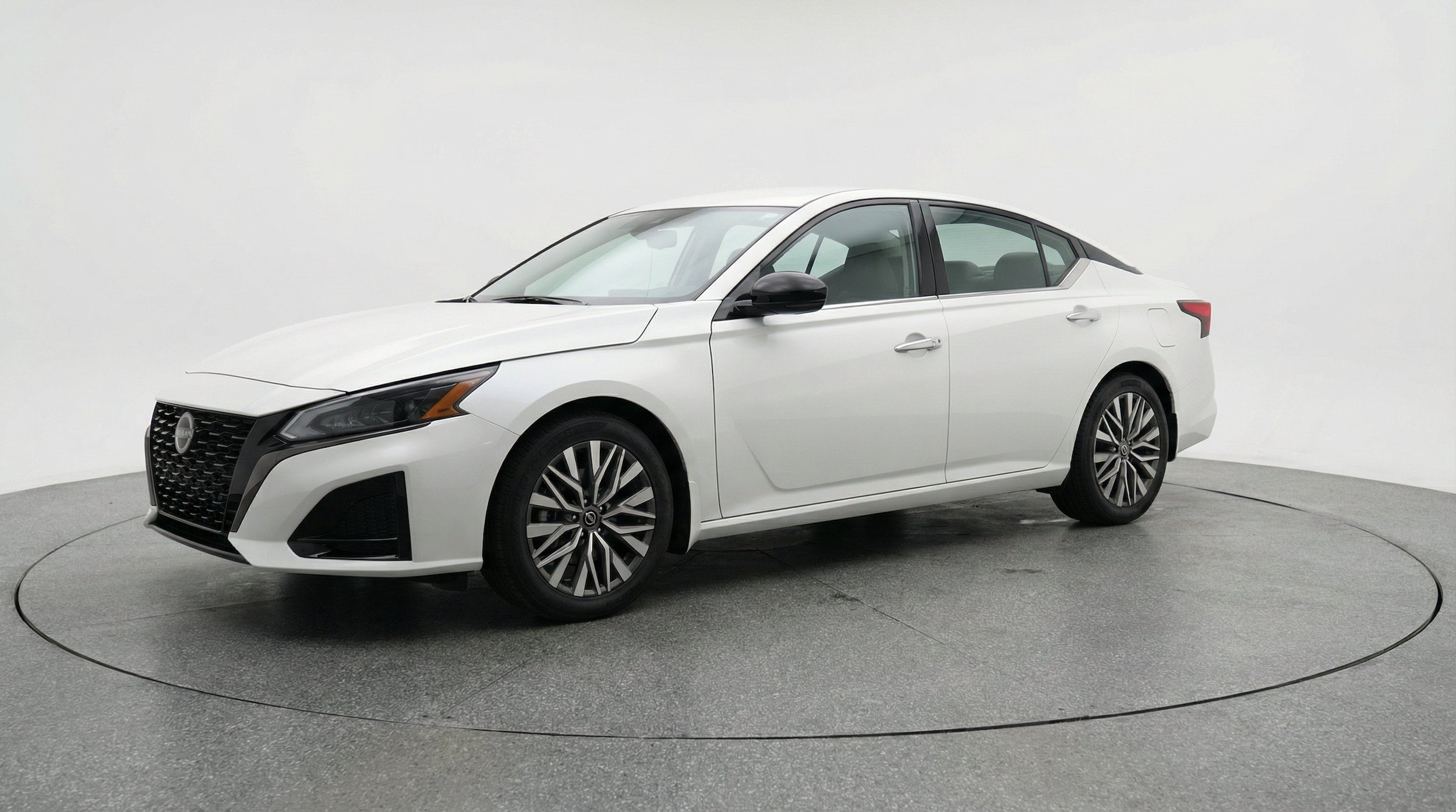 Thumbnail: 2025 Nissan Altima - 3