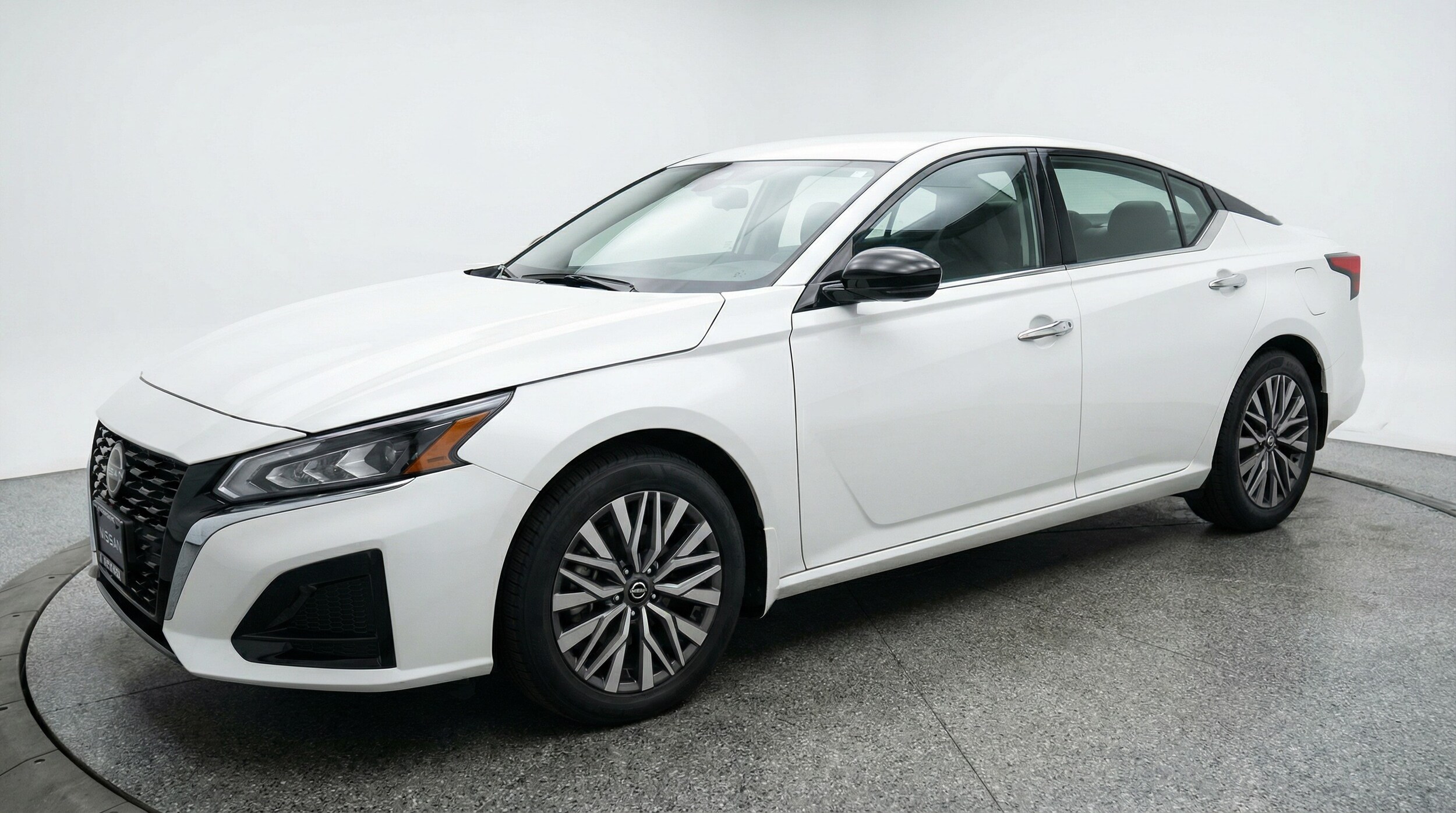 Thumbnail: 2025 Nissan Altima - 3