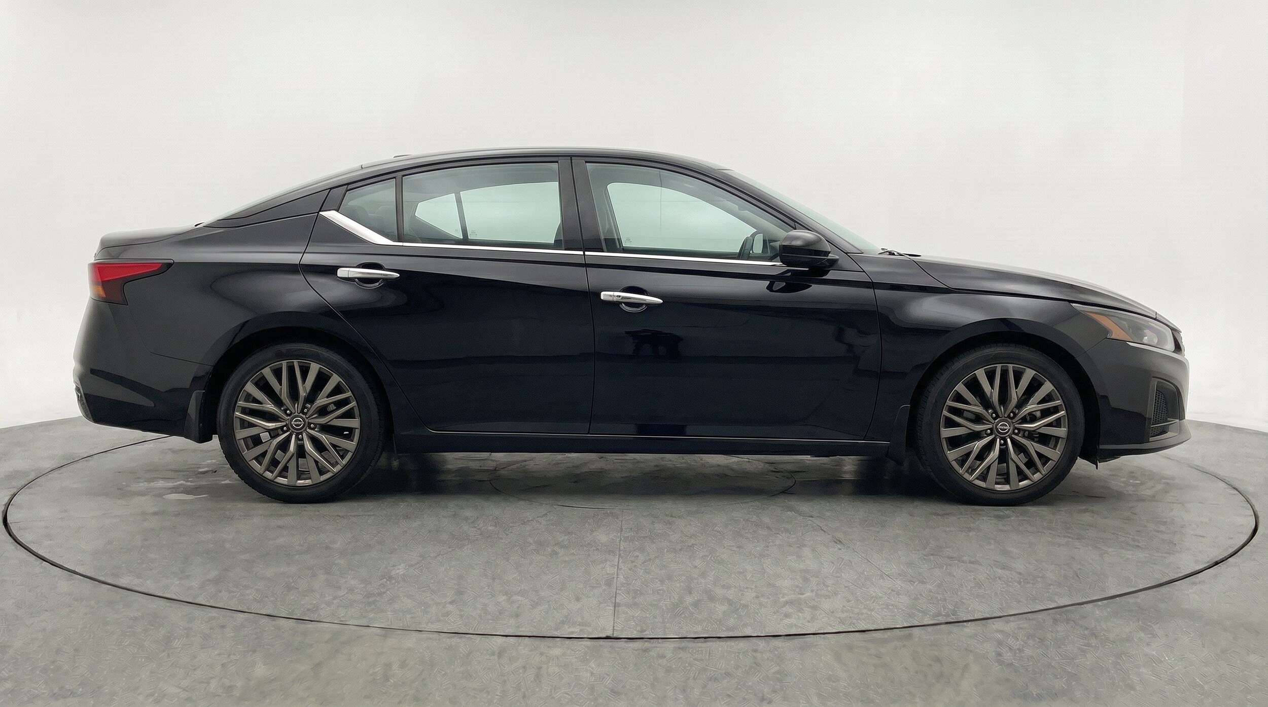 Thumbnail: 2025 Nissan Altima - 11