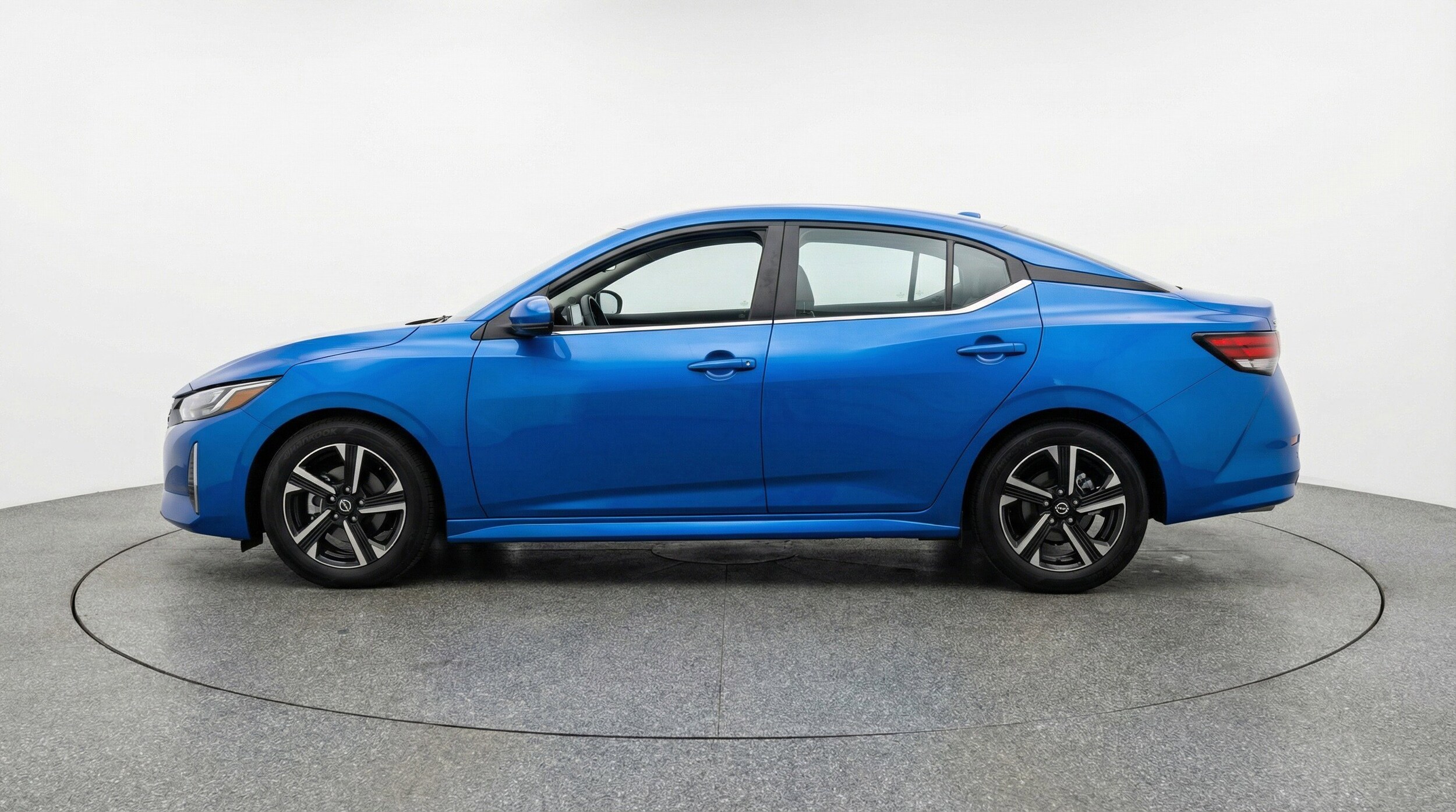 Thumbnail: 2025 Nissan Sentra - 5
