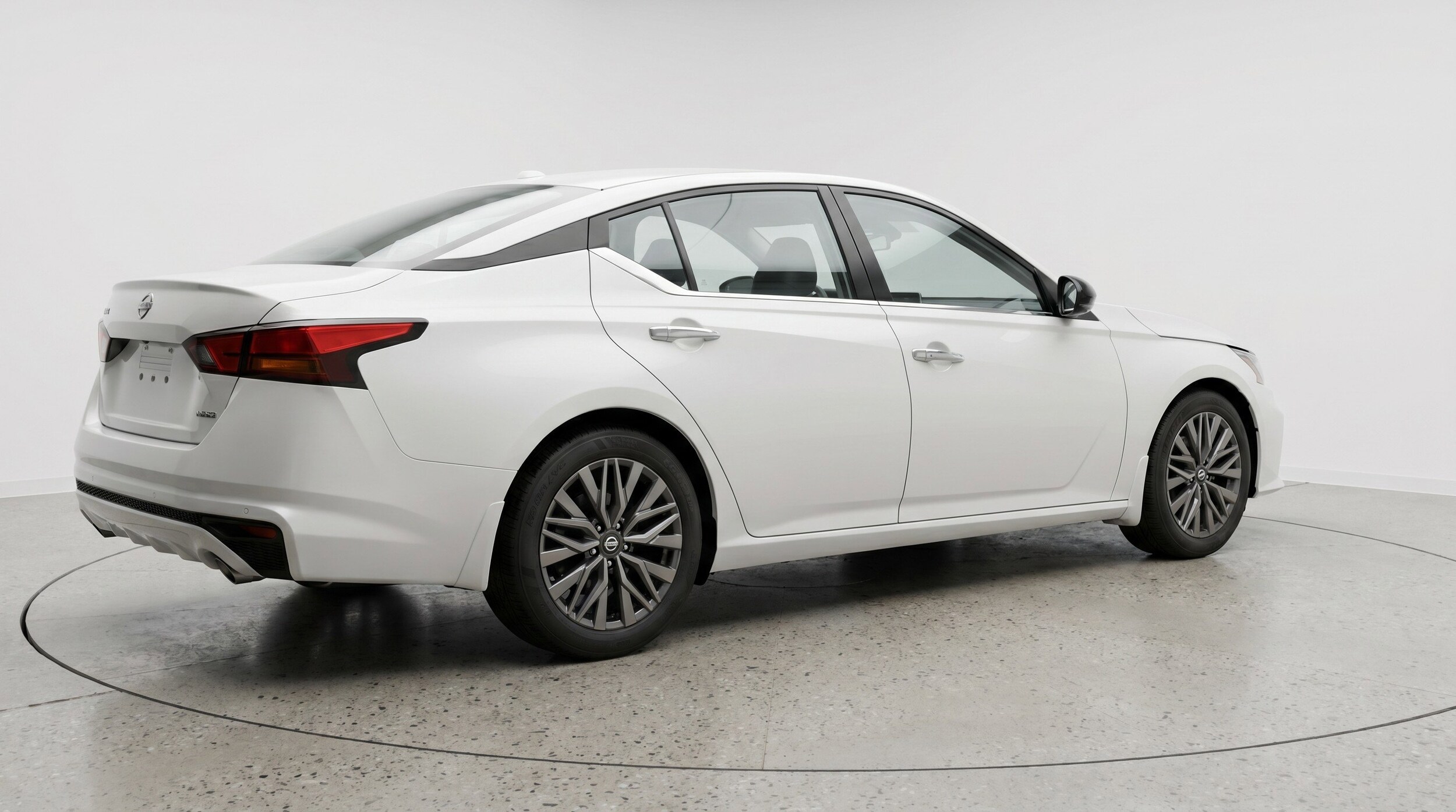 Thumbnail: 2025 Nissan Altima - 9