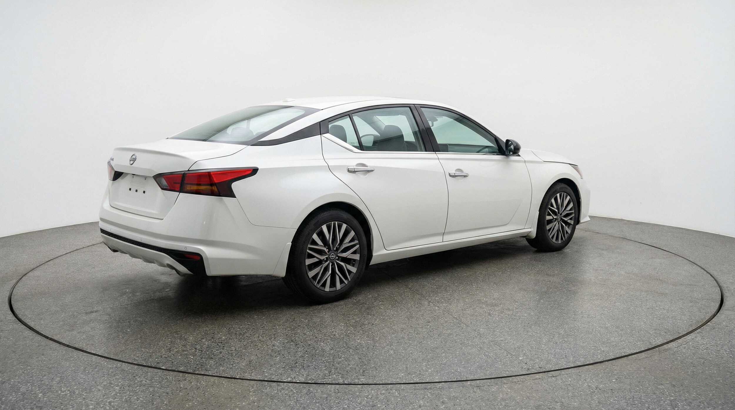 Thumbnail: 2025 Nissan Altima - 9