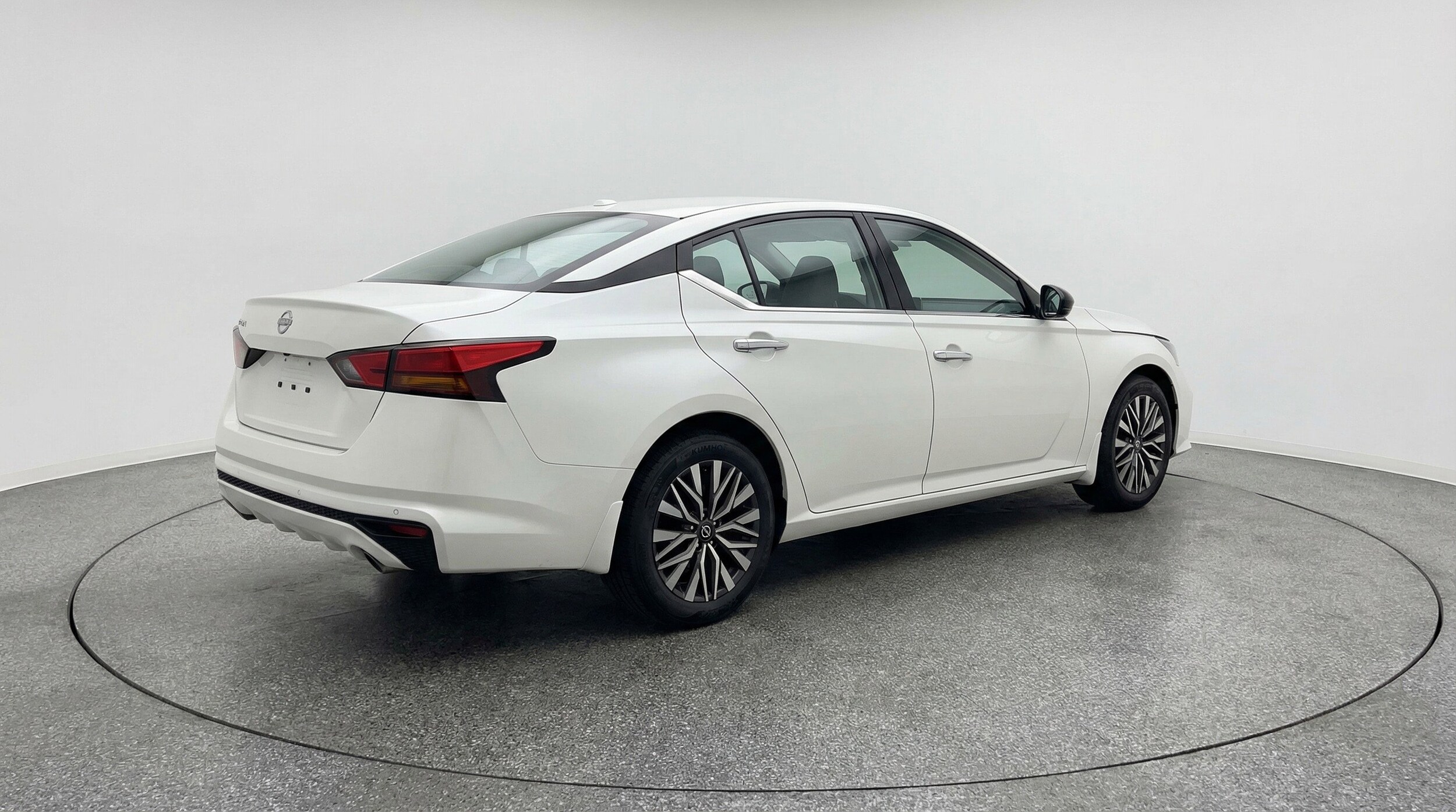 Thumbnail: 2025 Nissan Altima - 9