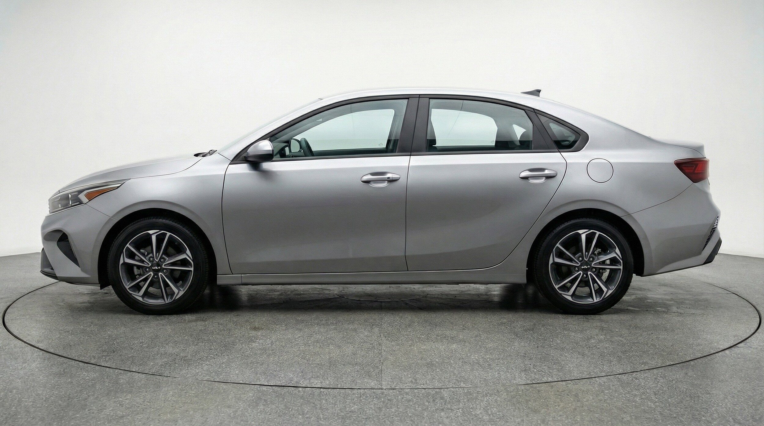 Thumbnail: 2024 Kia Forte - 5