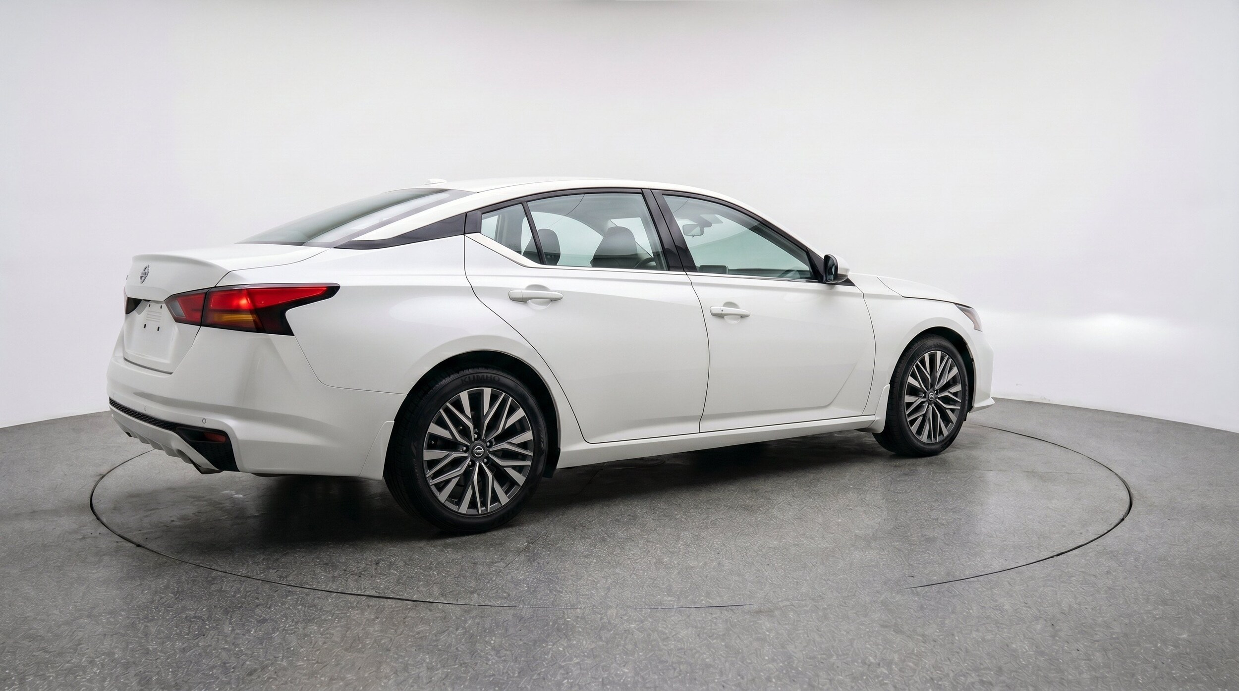 Thumbnail: 2025 Nissan Altima - 9