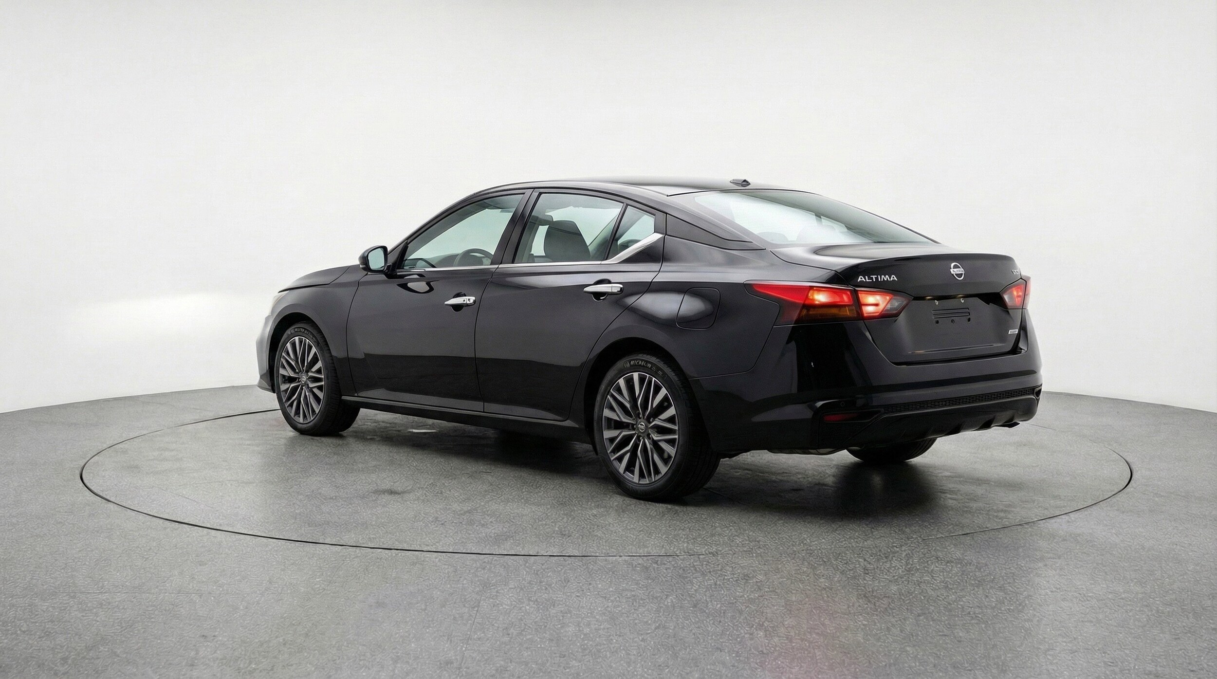 Thumbnail: 2025 Nissan Altima - 6