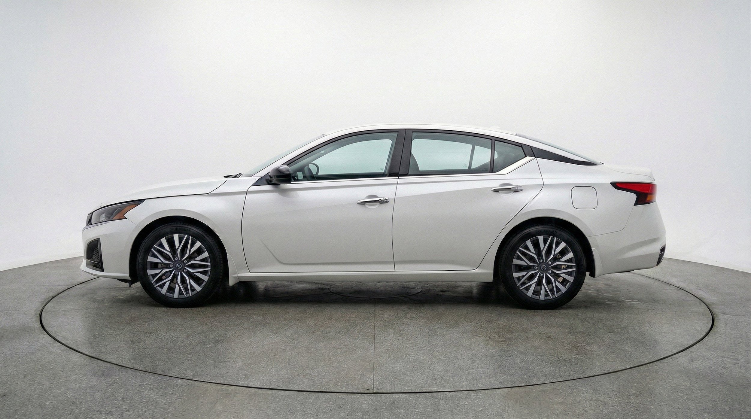 Thumbnail: 2025 Nissan Altima - 5