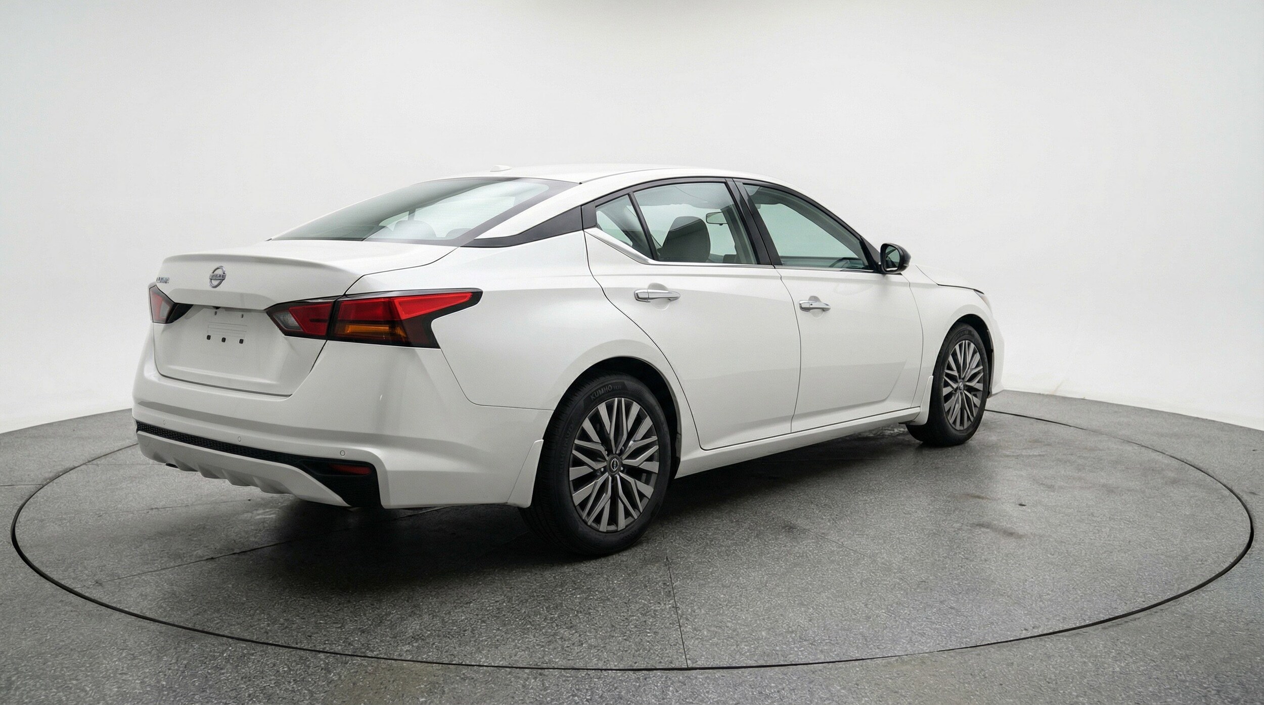Thumbnail: 2025 Nissan Altima - 9