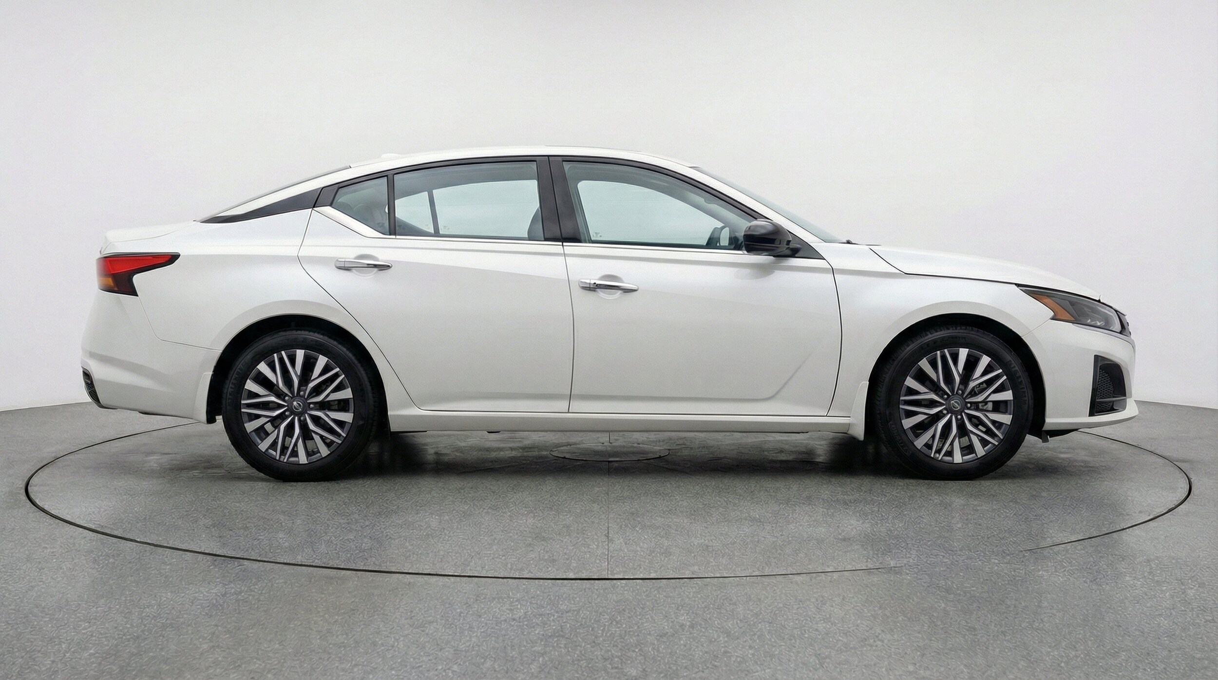 Thumbnail: 2025 Nissan Altima - 11