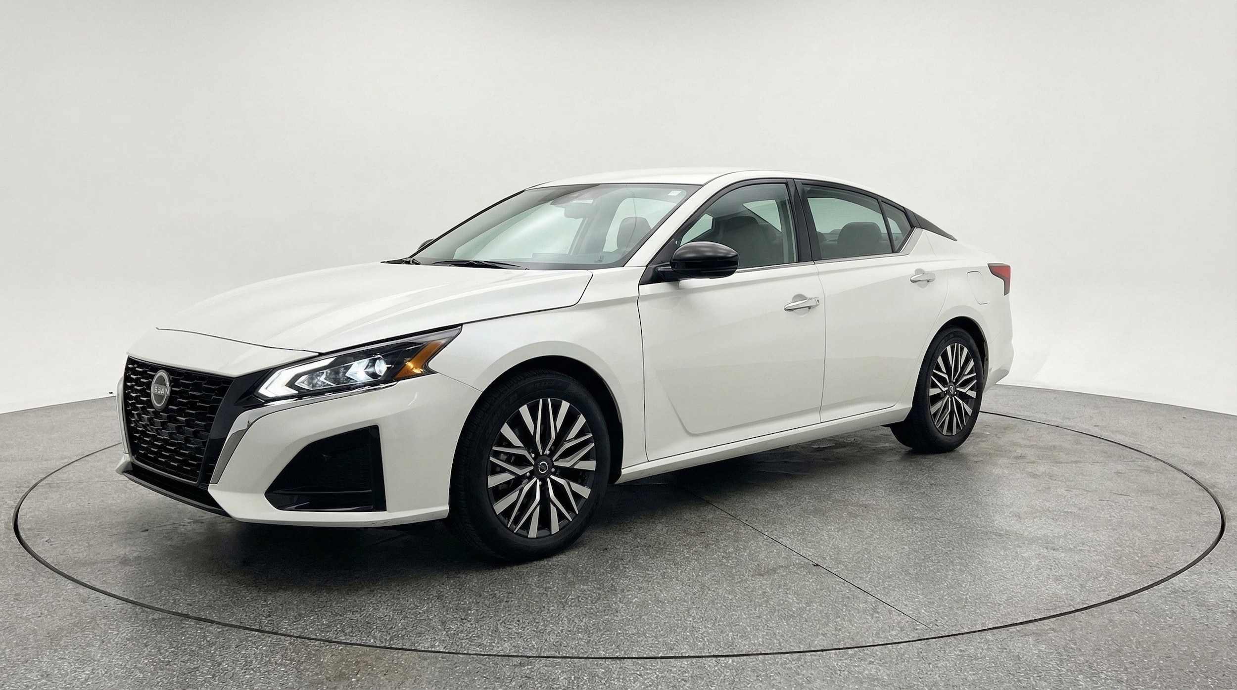 Thumbnail: 2025 Nissan Altima - 3