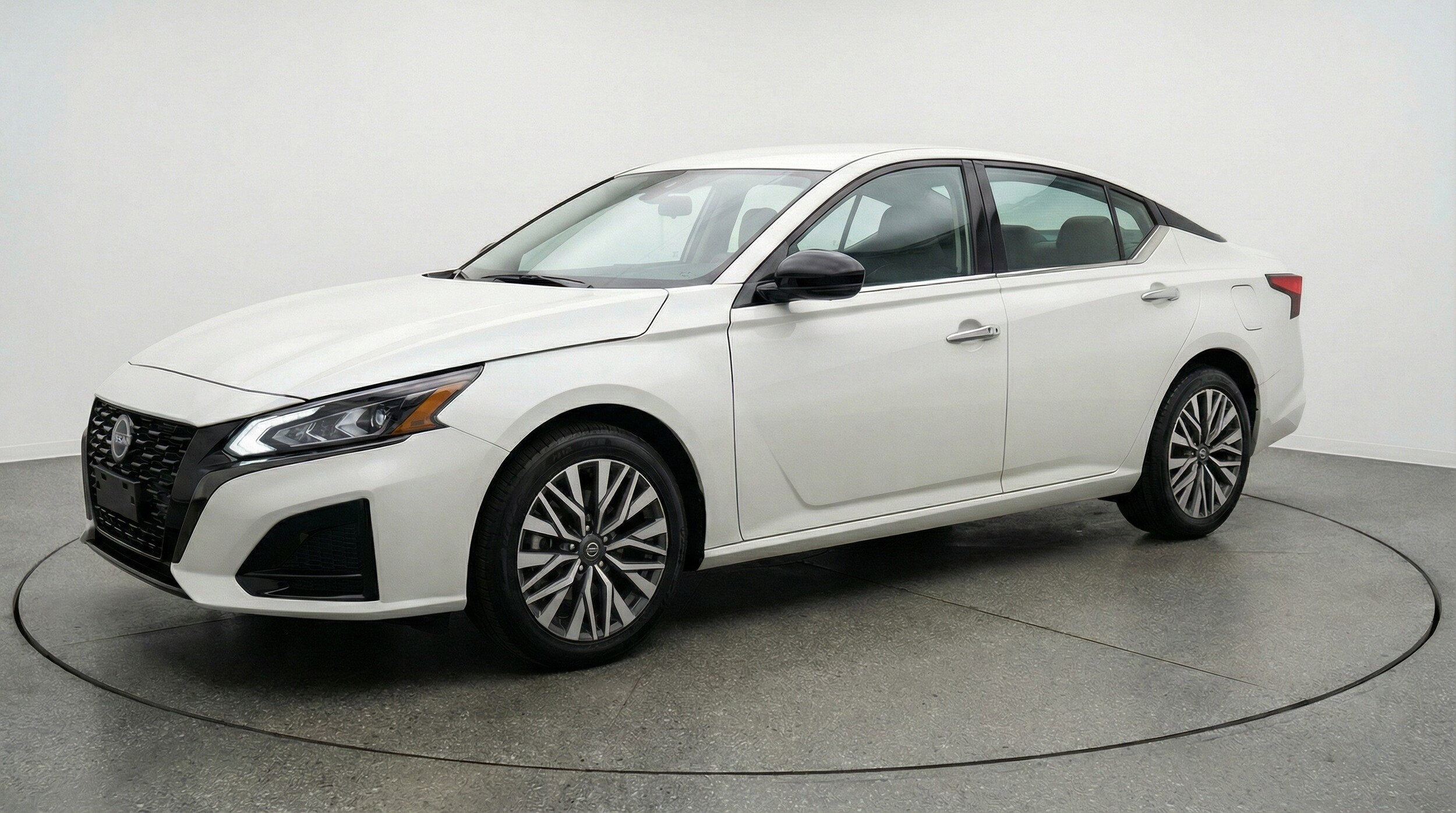 Thumbnail: 2025 Nissan Altima - 3