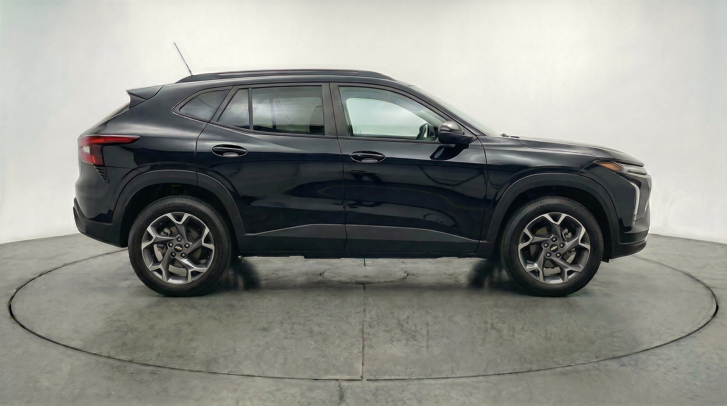 Thumbnail: 2025 Chevrolet Trax - 11