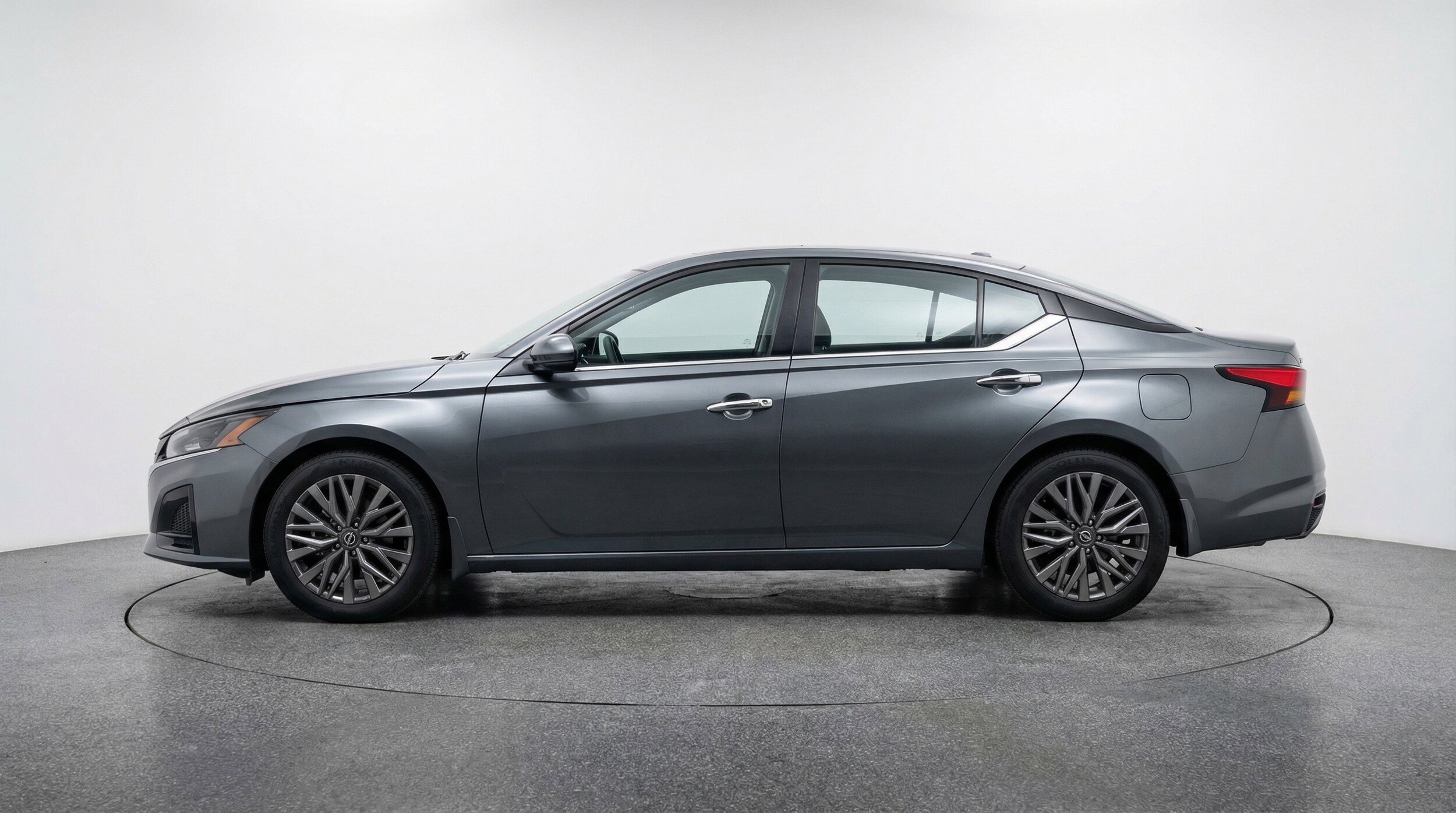 Thumbnail: 2025 Nissan Altima - 5