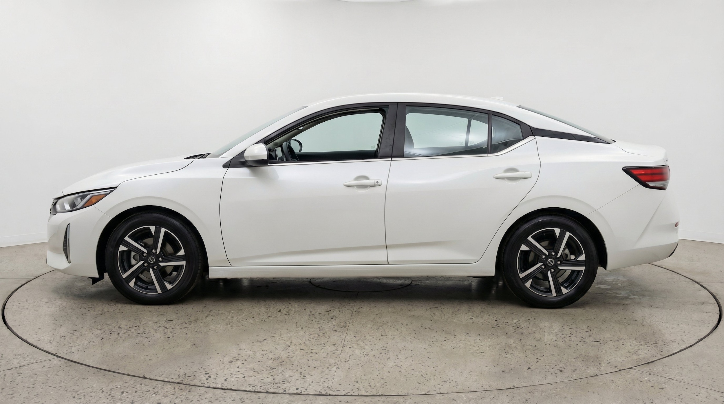Thumbnail: 2025 Nissan Sentra - 5