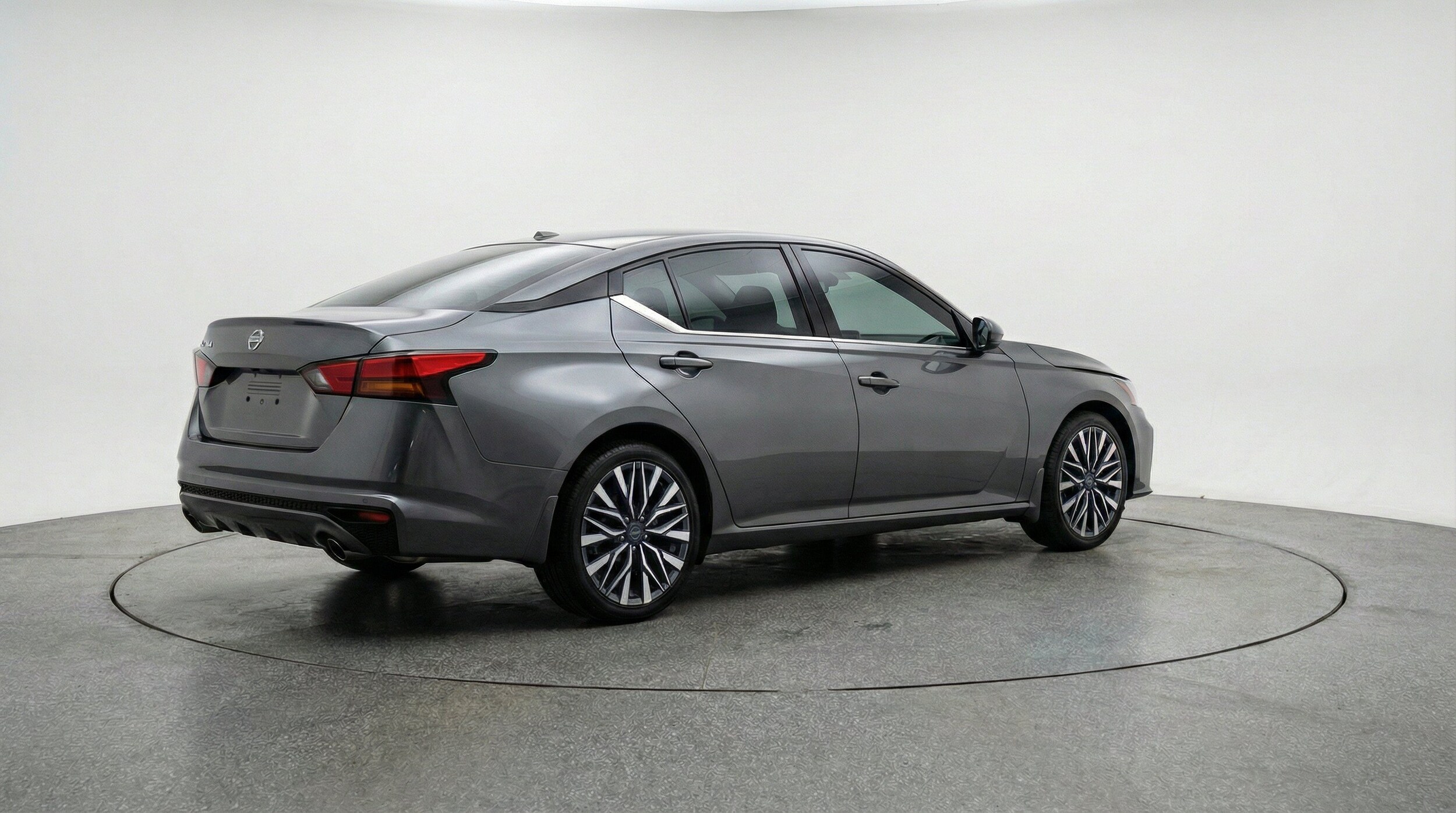 Thumbnail: 2025 Nissan Altima - 9