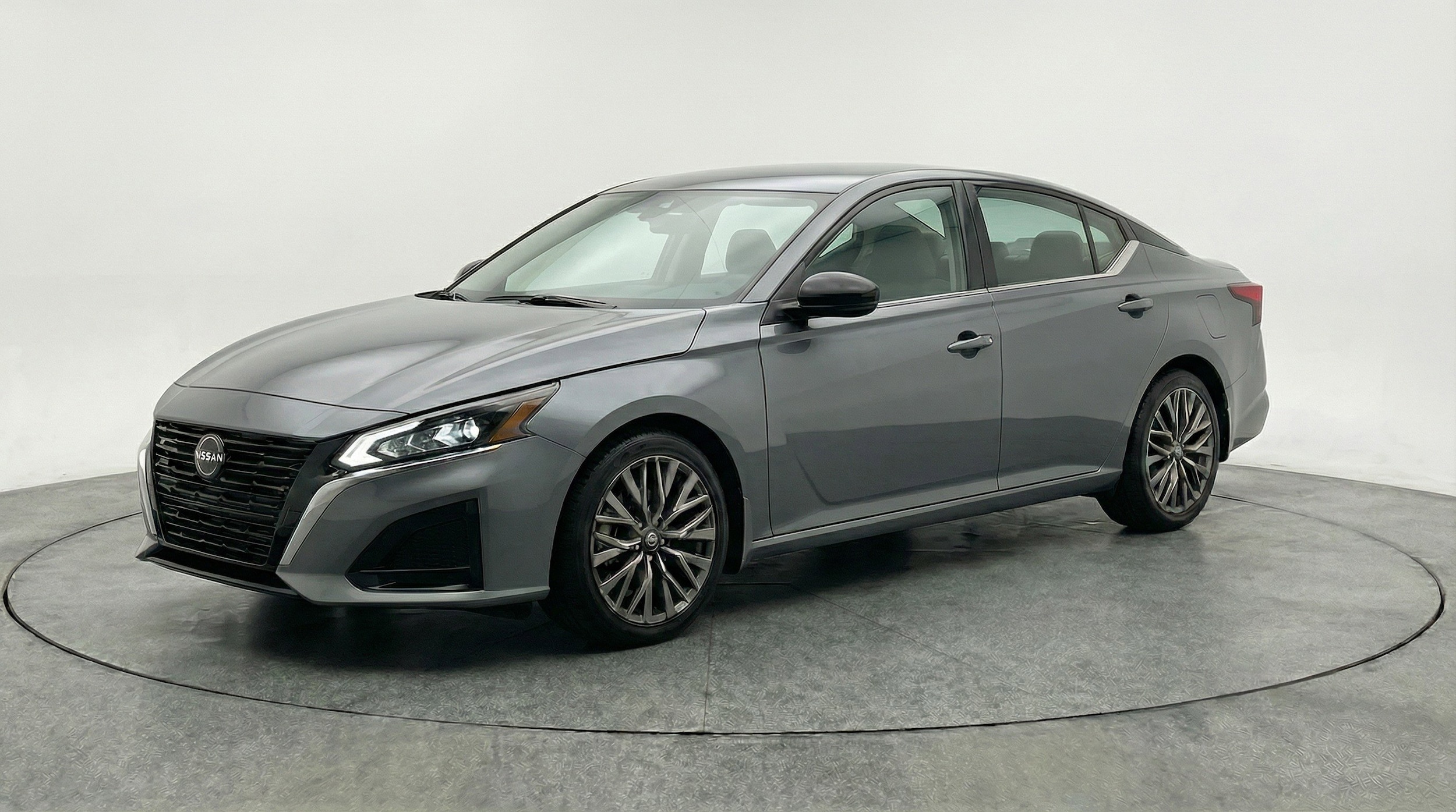 Thumbnail: 2025 Nissan Altima - 3