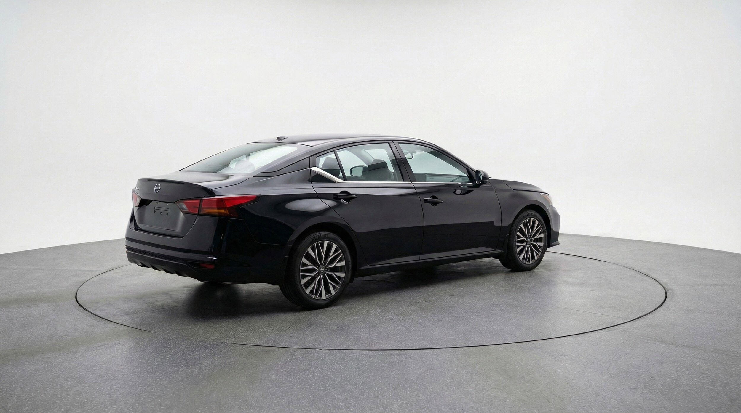 Thumbnail: 2025 Nissan Altima - 9