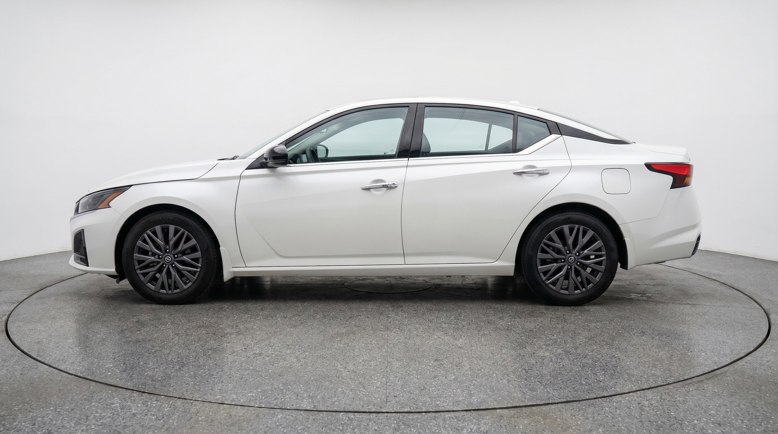 Thumbnail: 2025 Nissan Altima - 5