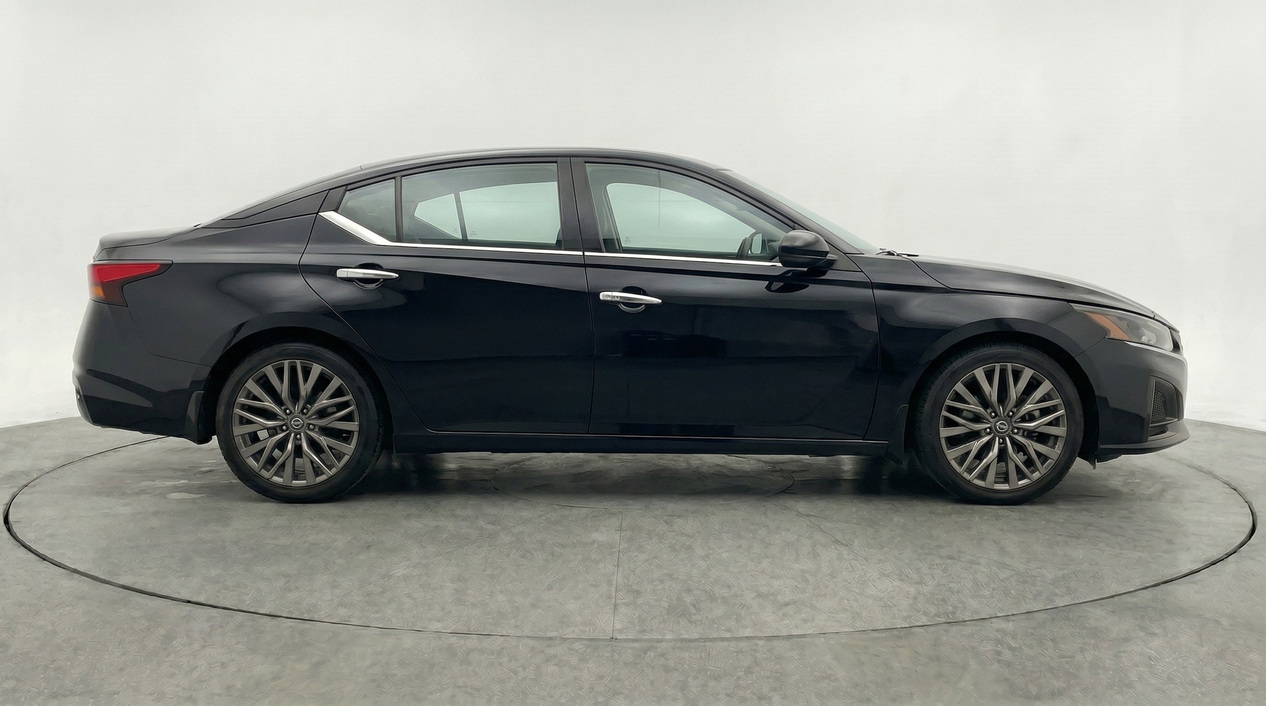 Thumbnail: 2025 Nissan Altima - 11