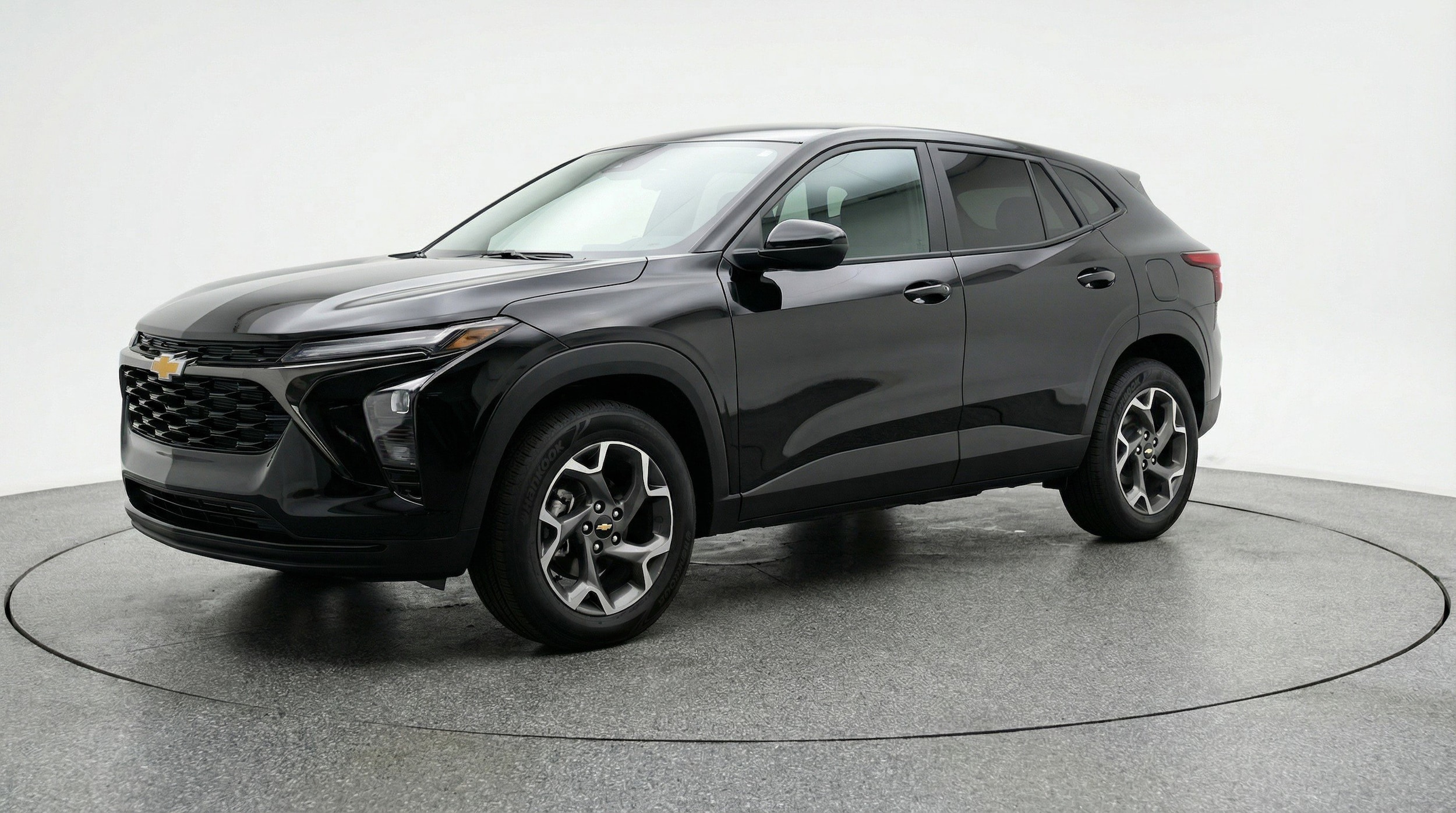 Thumbnail: 2025 Chevrolet Trax - 3