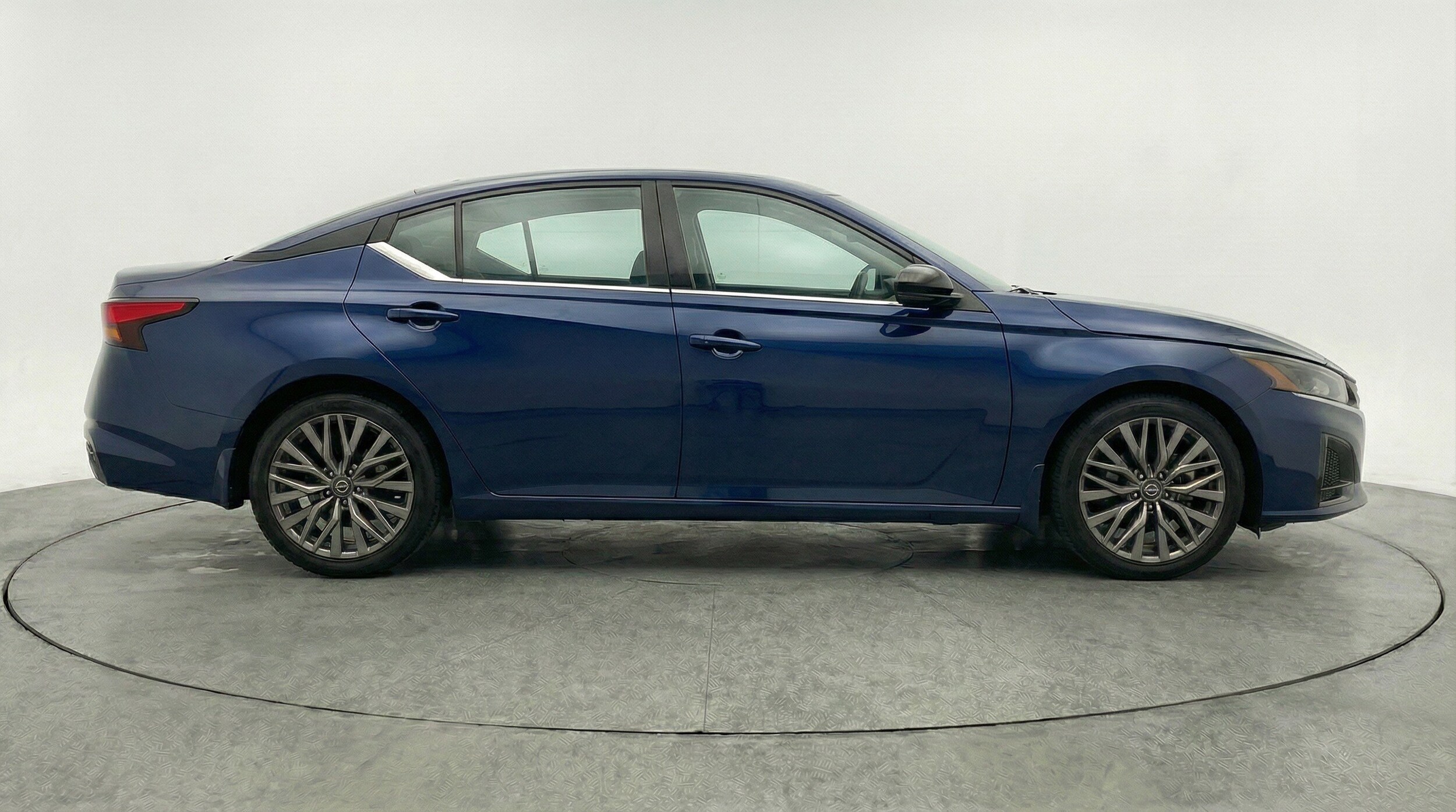 Thumbnail: 2025 Nissan Altima - 11