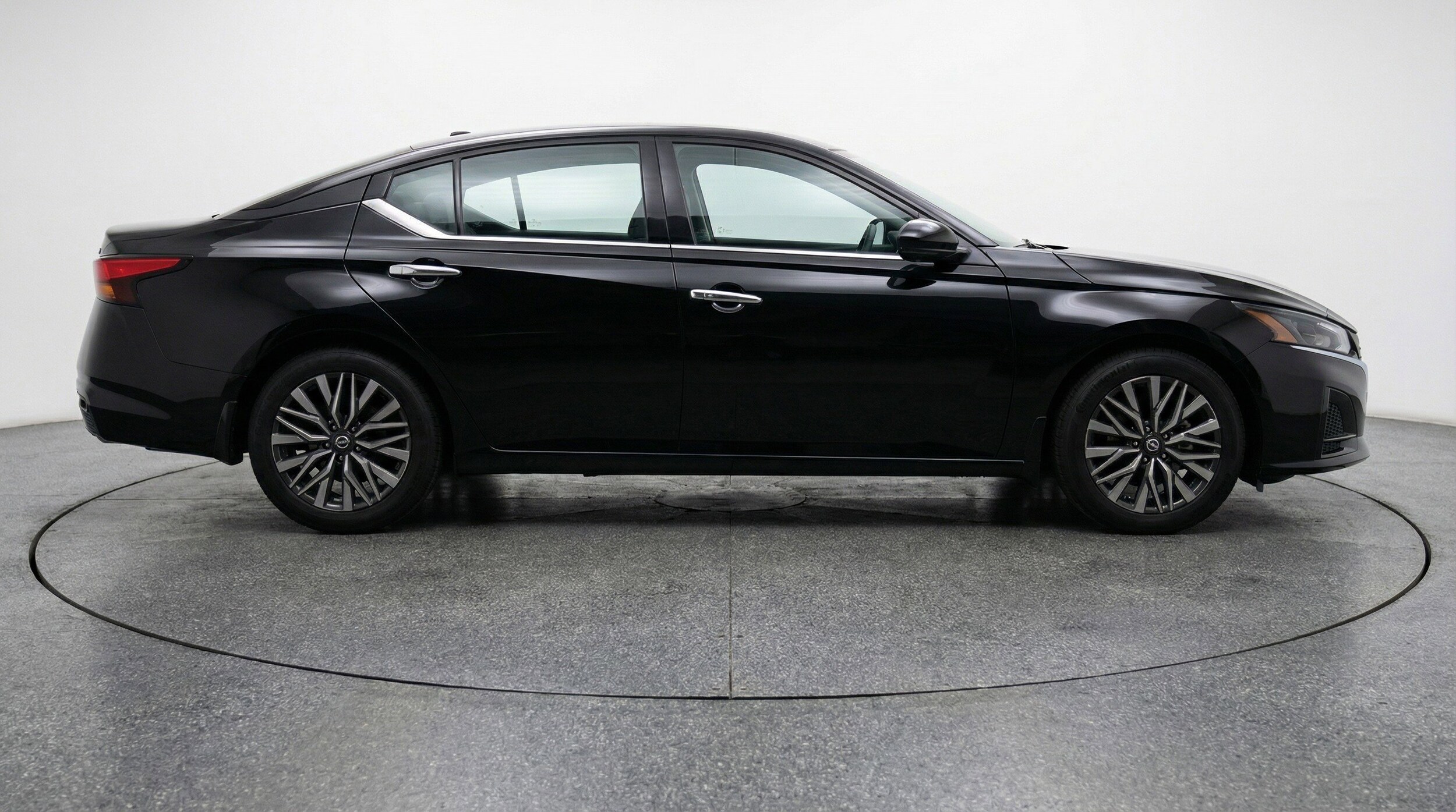 Thumbnail: 2025 Nissan Altima - 11