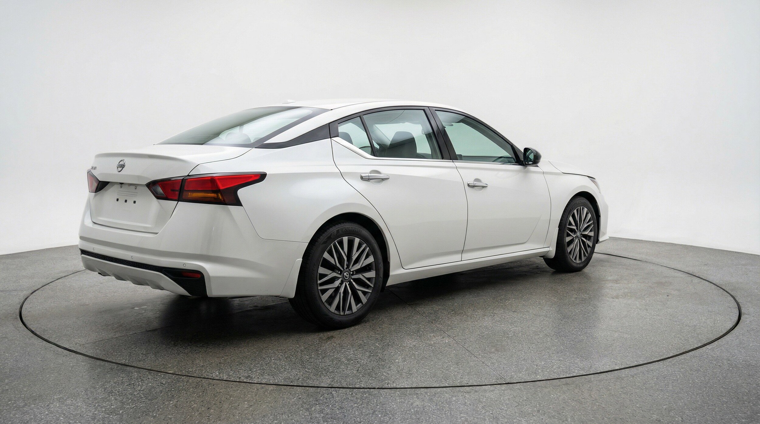 Thumbnail: 2025 Nissan Altima - 9