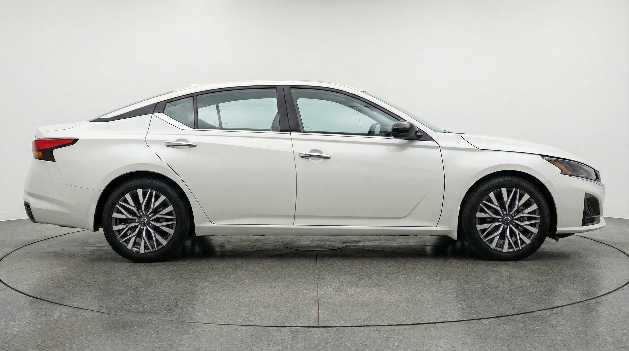 Thumbnail: 2025 Nissan Altima - 8