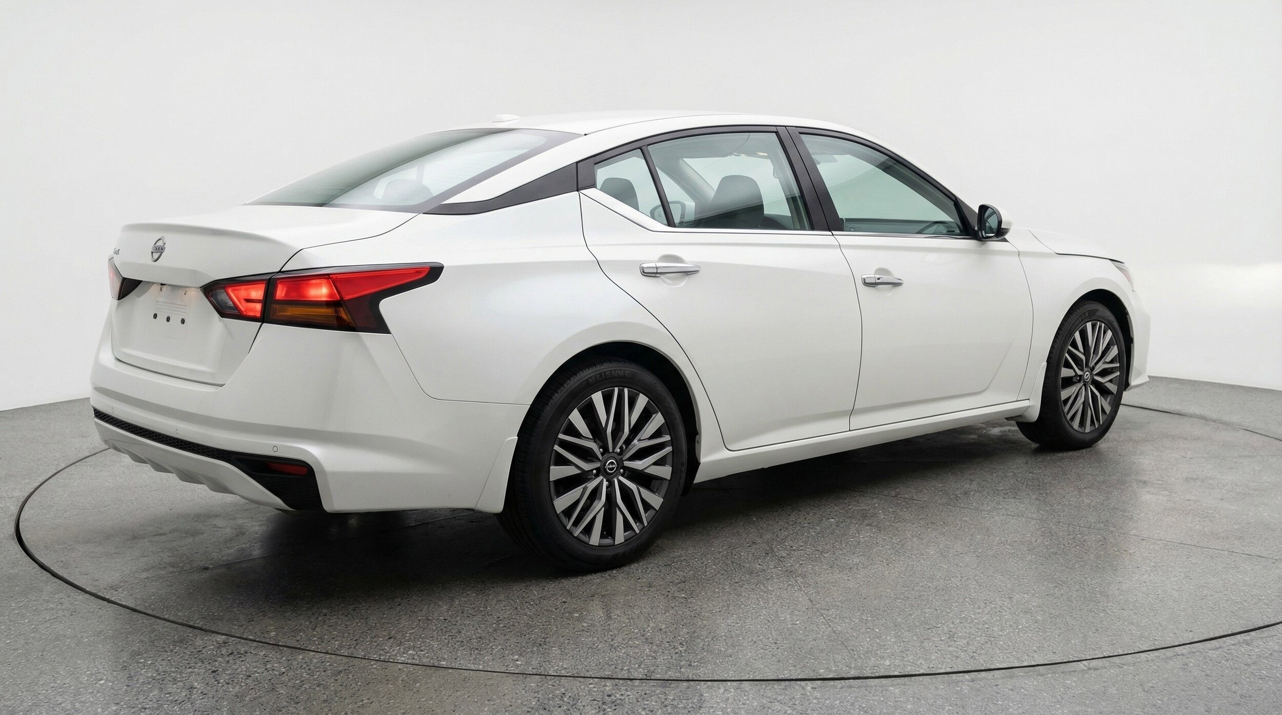 Thumbnail: 2025 Nissan Altima - 9