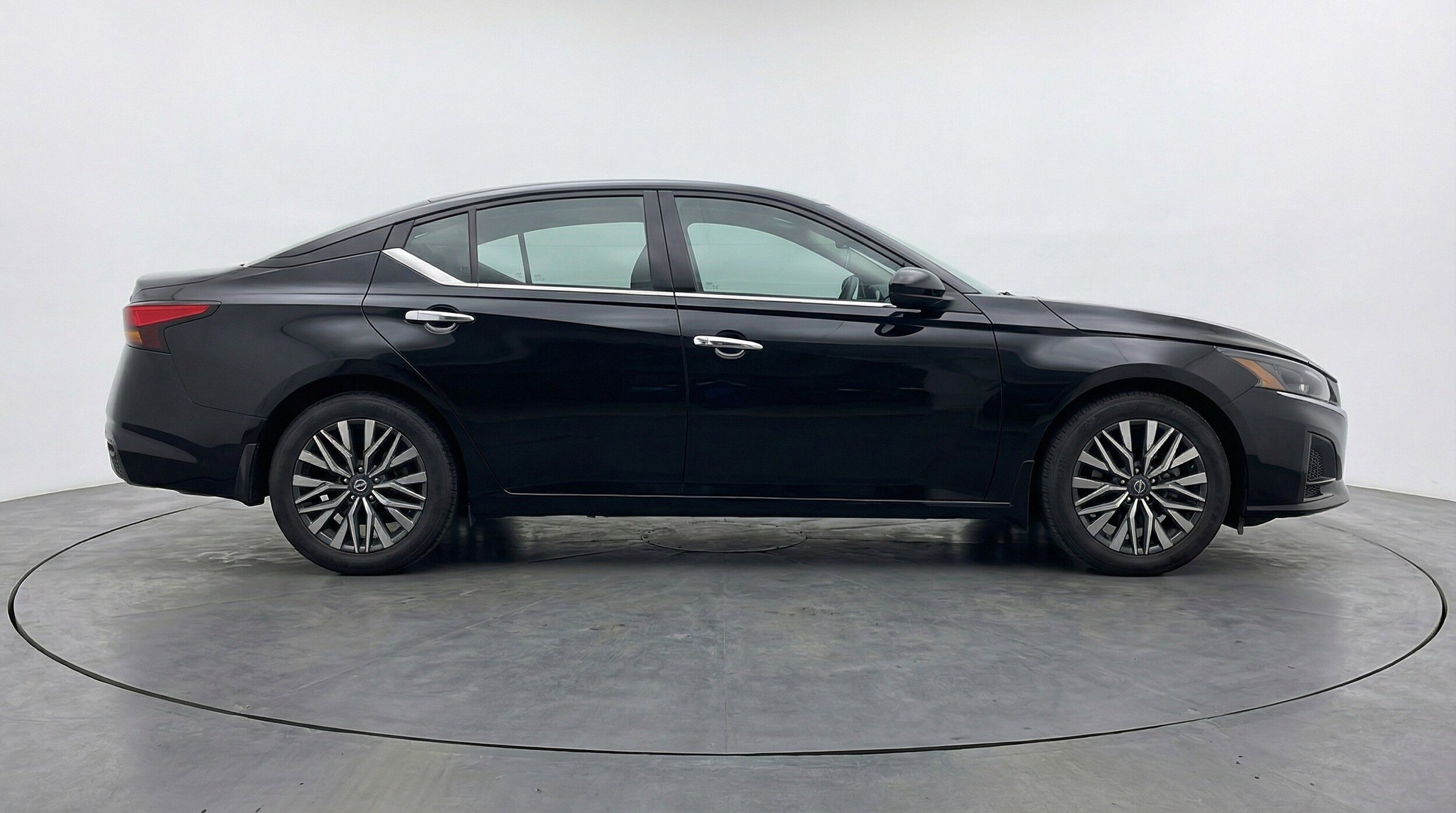Thumbnail: 2025 Nissan Altima - 11