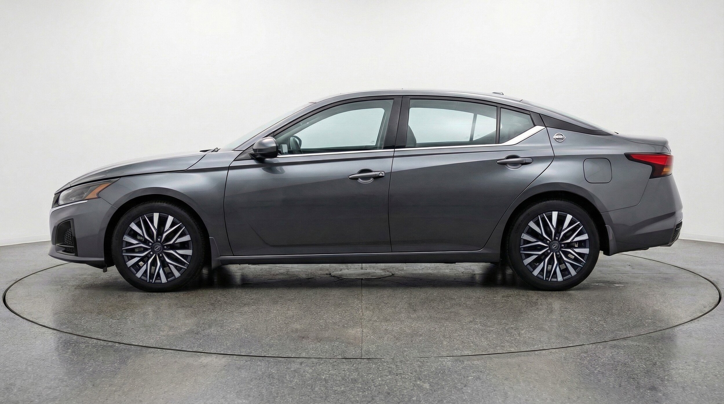 Thumbnail: 2025 Nissan Altima - 5