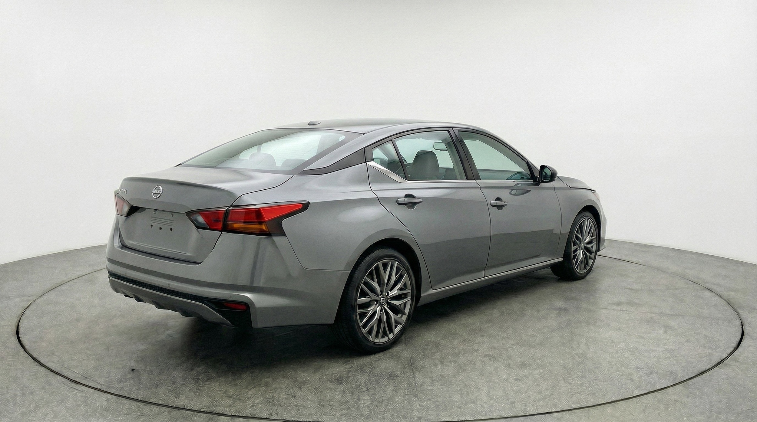 Thumbnail: 2025 Nissan Altima - 9