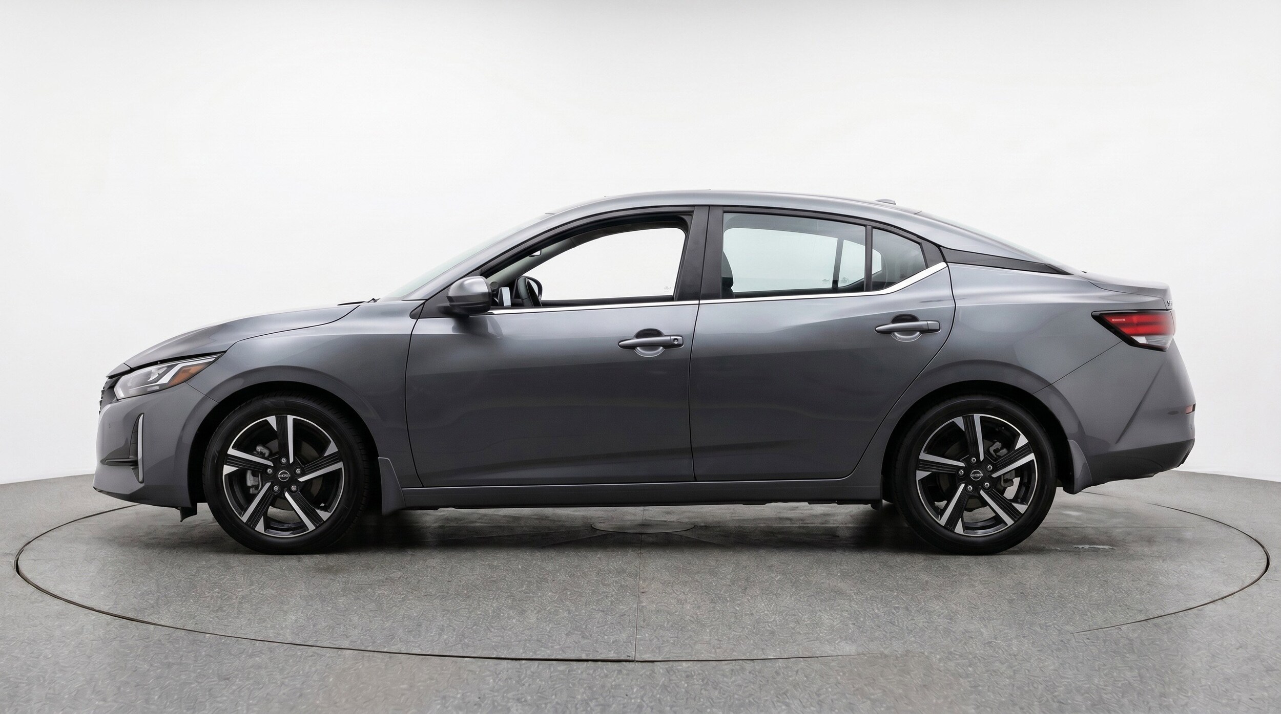 Thumbnail: 2025 Nissan Sentra - 5